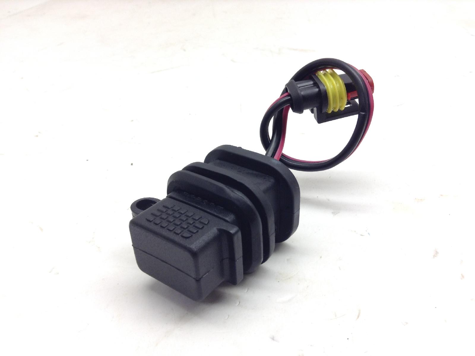 Piaggio vespa primavera e5 50 presa usb 2020 2023 cd0100