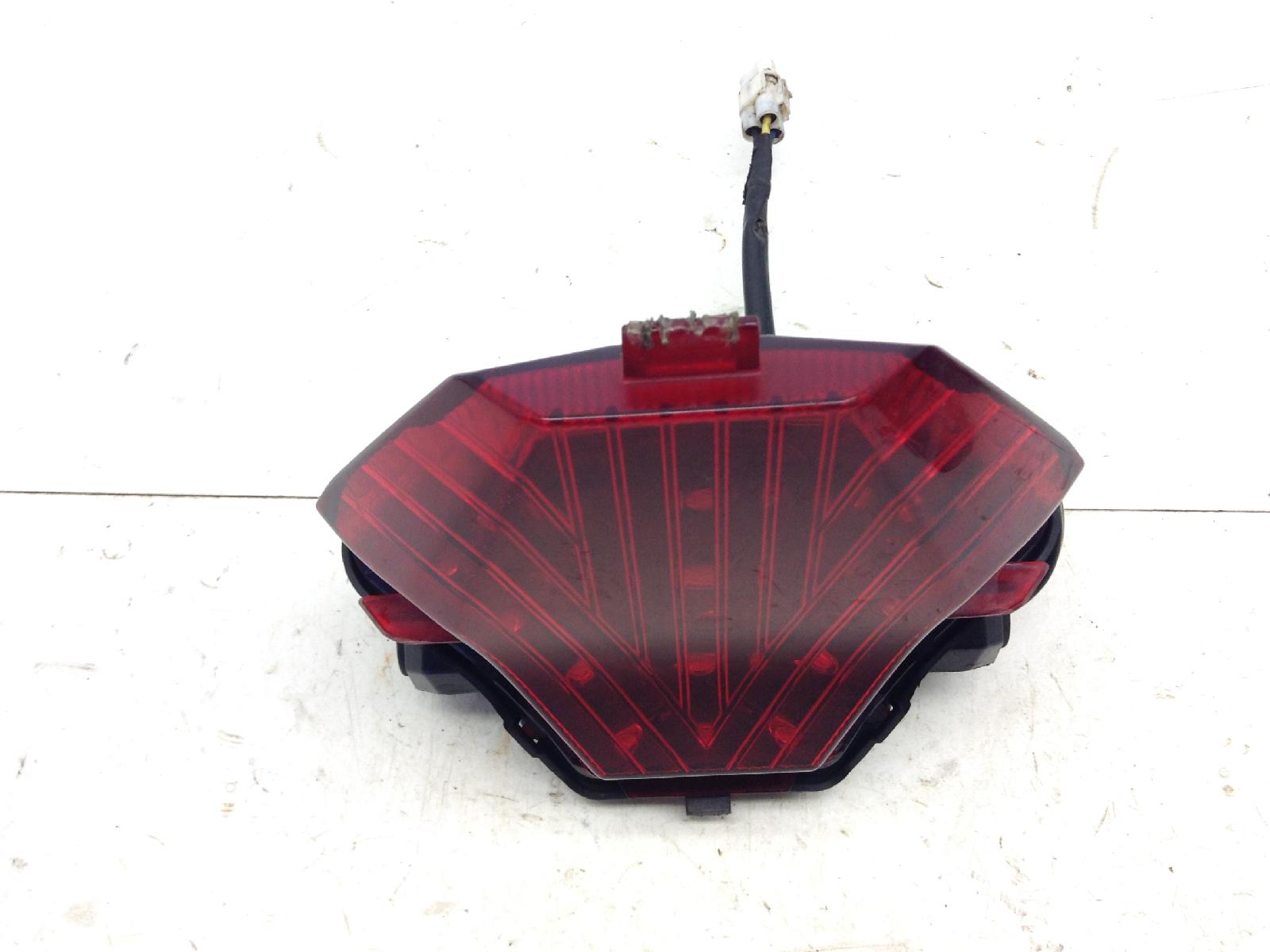 Yamaha yzf r3 a 320 faro fanale stop posteriore 2015 2016 rh071