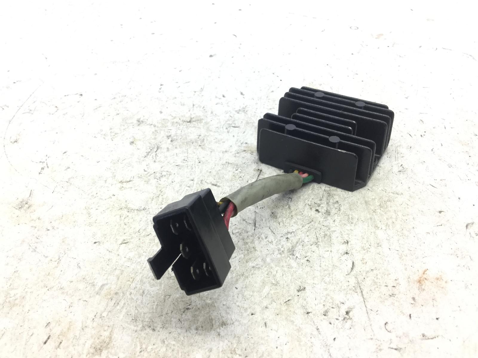 Kymco super 8 125 regolatore di tensione 2009 2009 u80100
