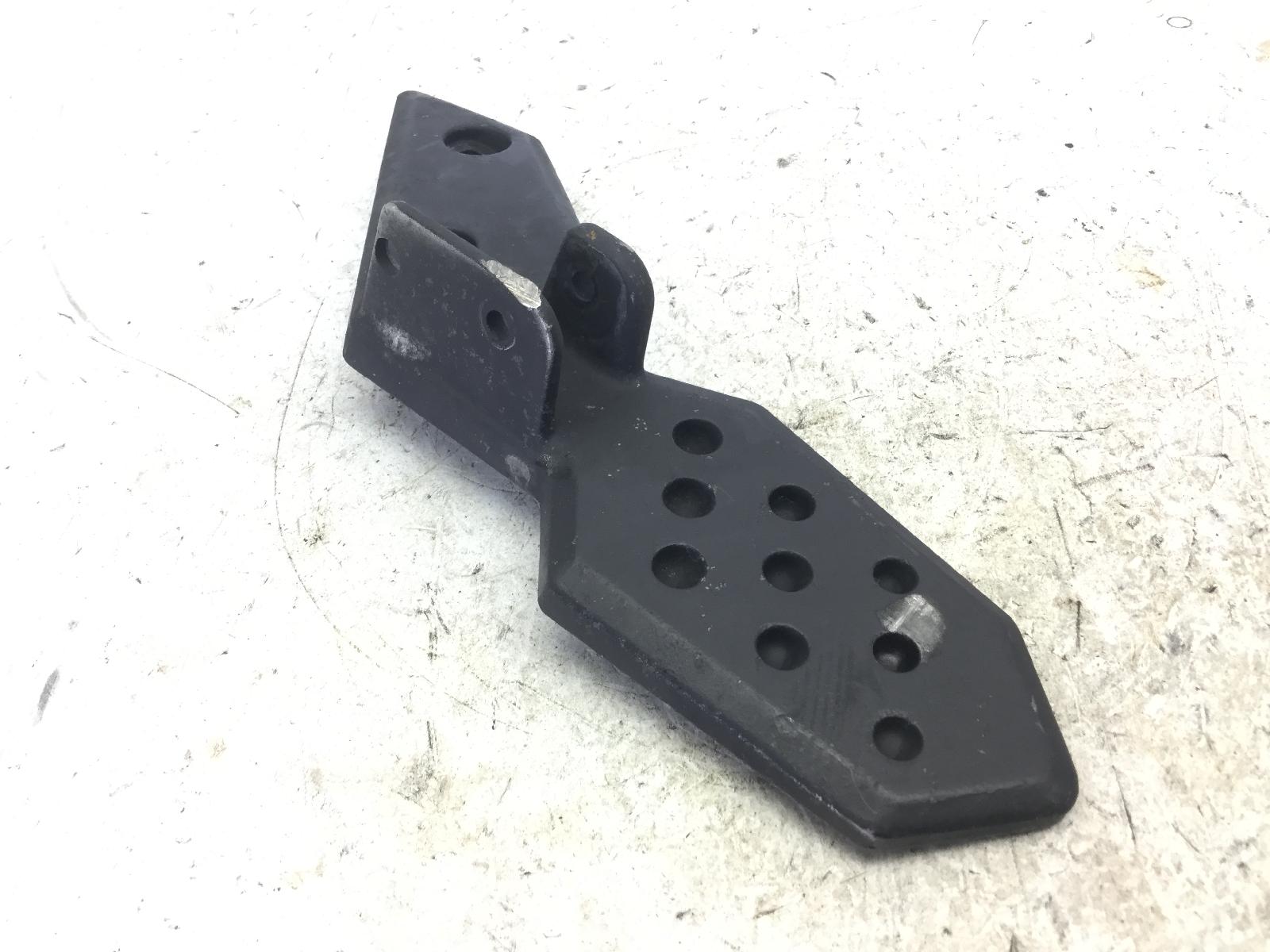 Kymco super 8 125 staffa supporto pedana poggiapiede posteriore destra 2009 2009 u80100