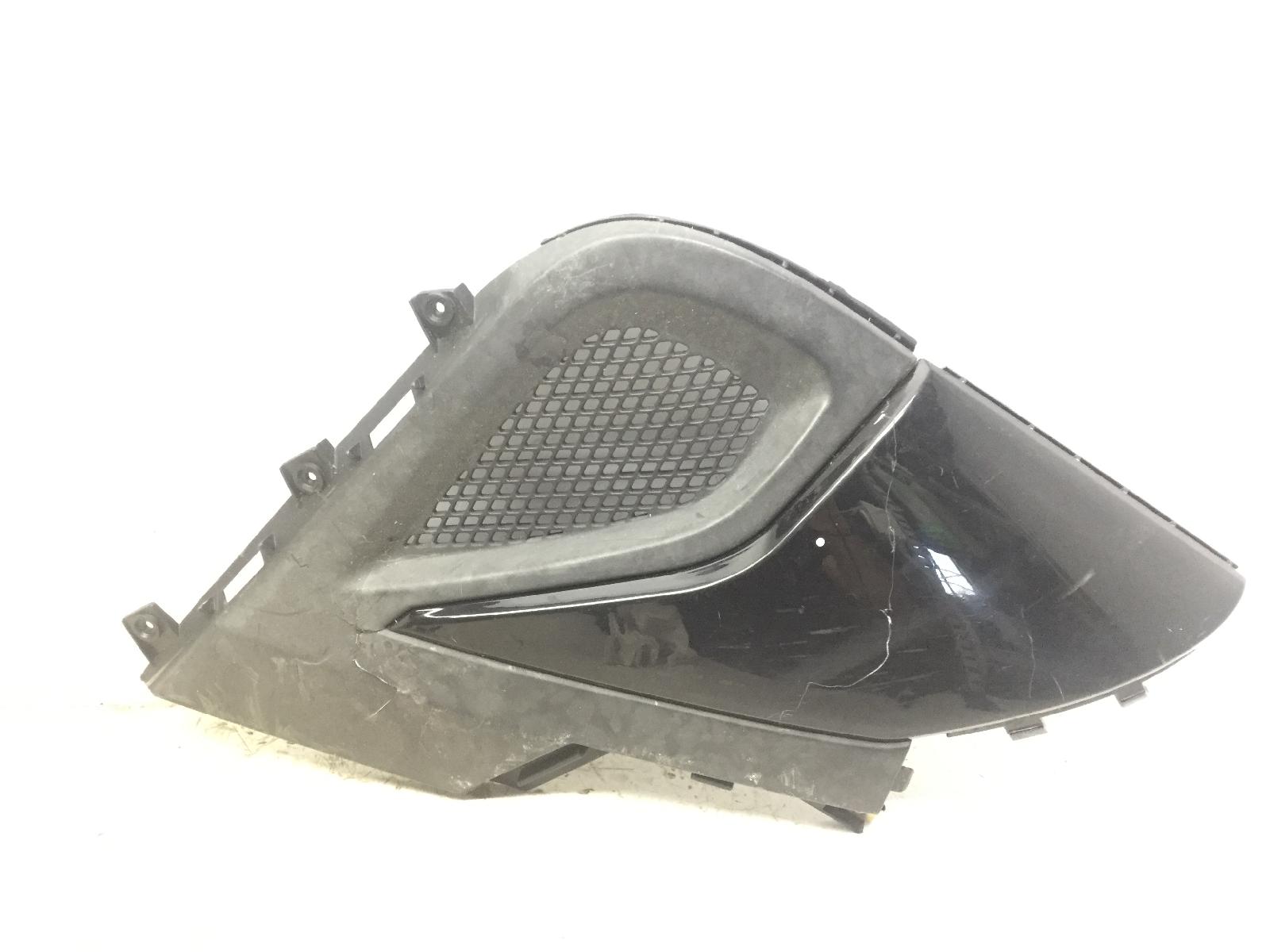 Kymco super 8 125 carena fianchetto pedana destro 2009 2009 u80100