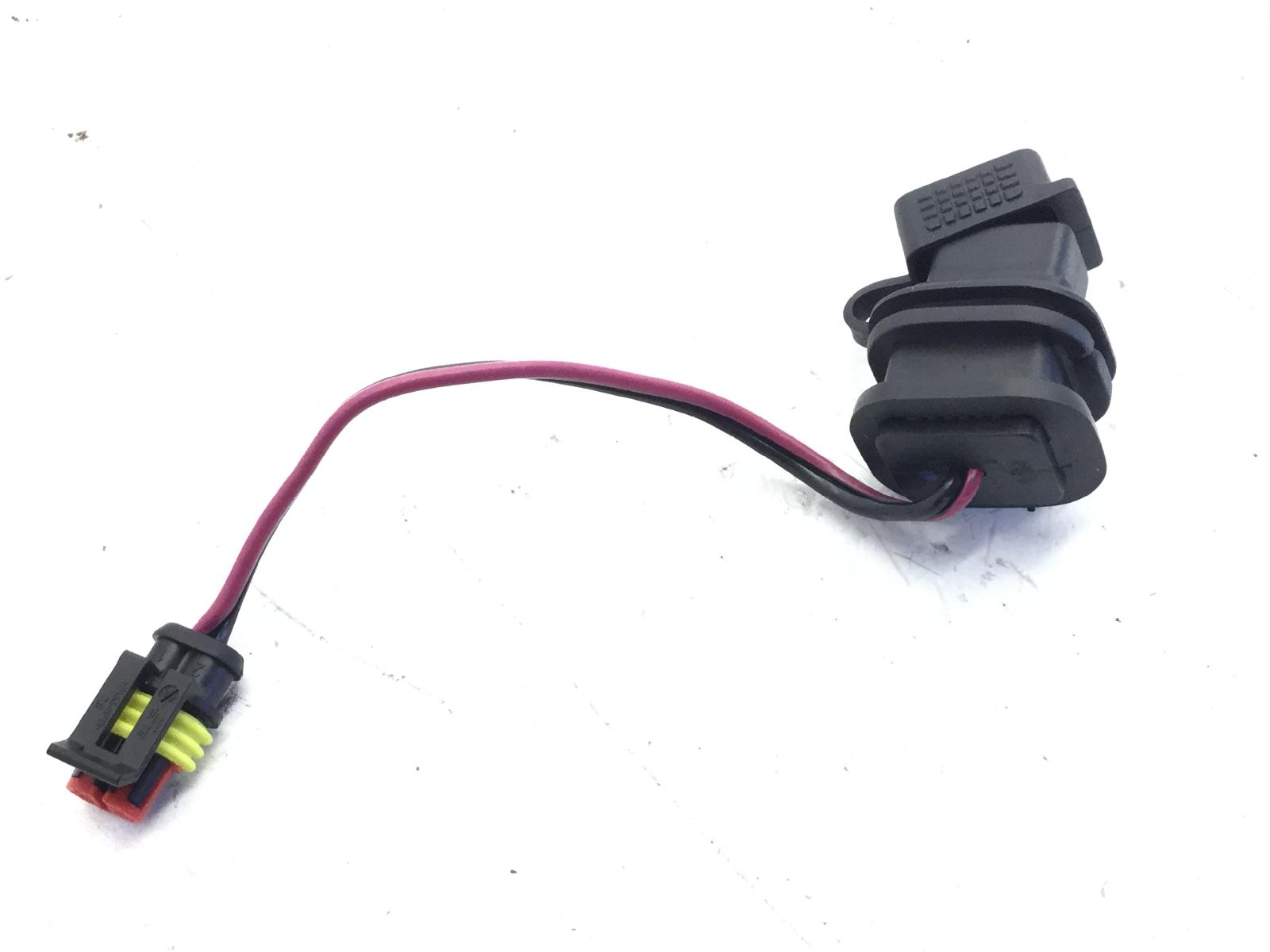 Piaggio vespa primavera e5 75° anniversario 50 presa usb 2020 2023 cd0100