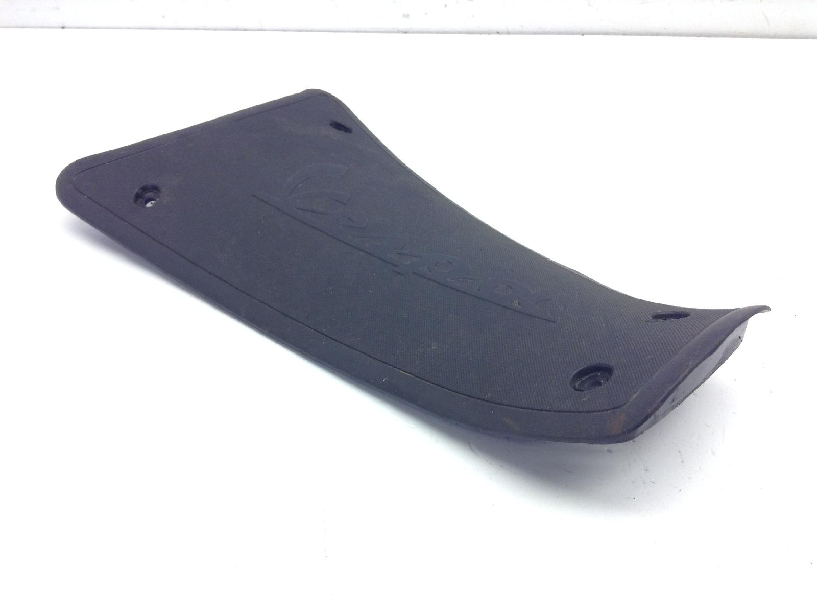 Piaggio vespa primavera e5 75° anniversario 50 coperchio tappo batteria 2020 2023 cd0100
