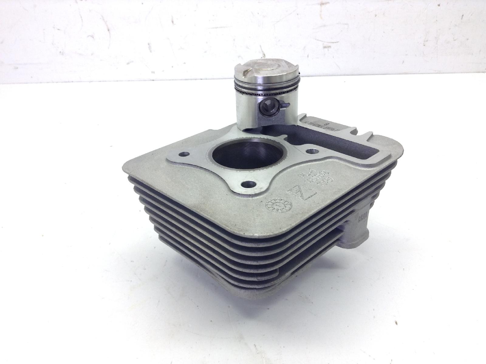 Piaggio vespa primavera e5 75° anniversario 50 cilindro e pistone 2020 2023 cd0100