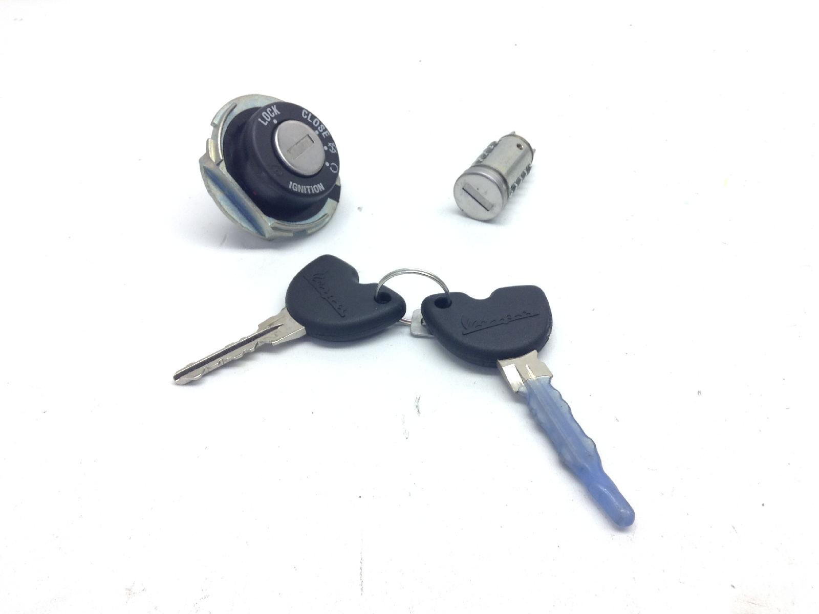 Piaggio vespa primavera red 3v 50 blocchetto accensione serratura e chiavi 2023 2023 cd0100