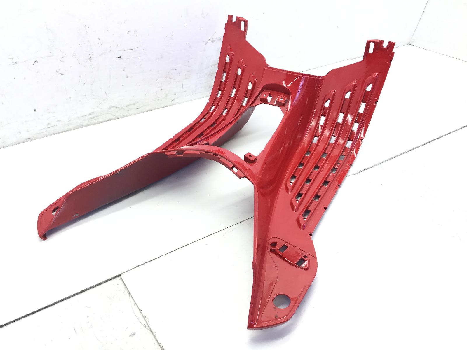 Piaggio vespa primavera red 3v 50 carena pedana pavimento poggiapiedi 2023 2023 cd0100