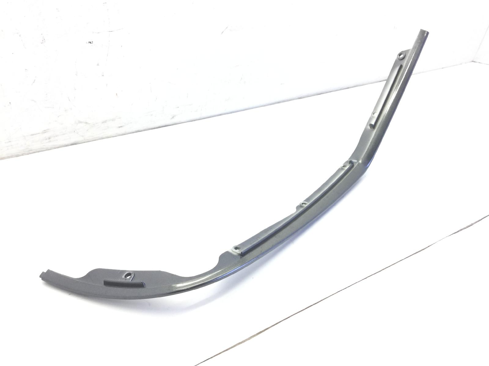 Piaggio vespa primavera e5 50 modanatura bordo scudo sinistra 2020 2023 cd0100