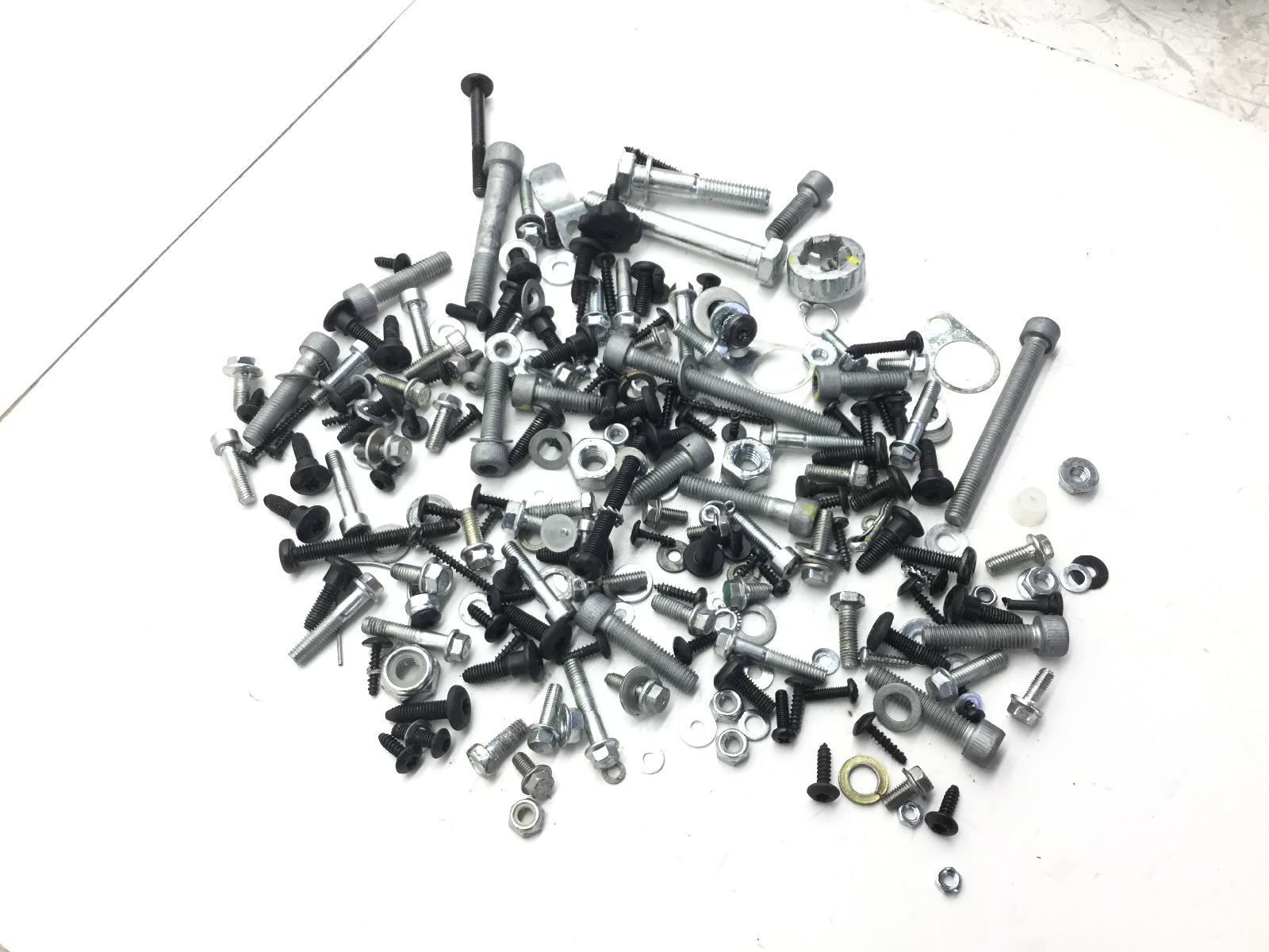 Piaggio vespa primavera e5 50 kit viti bulloni bulloneria telaio assortiti 2020 2023 cd0100
