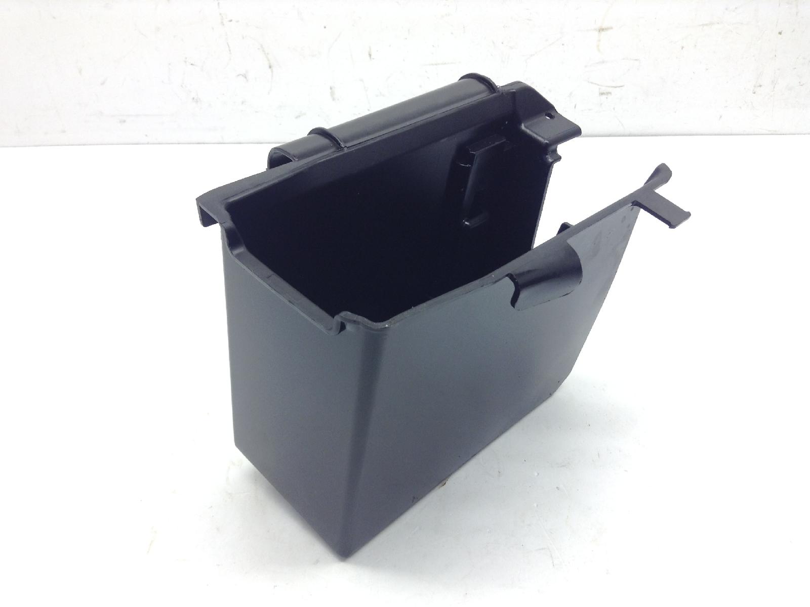 Piaggio vespa primavera e5 50 carena scatola vano batteria 2020 2023 cd0100