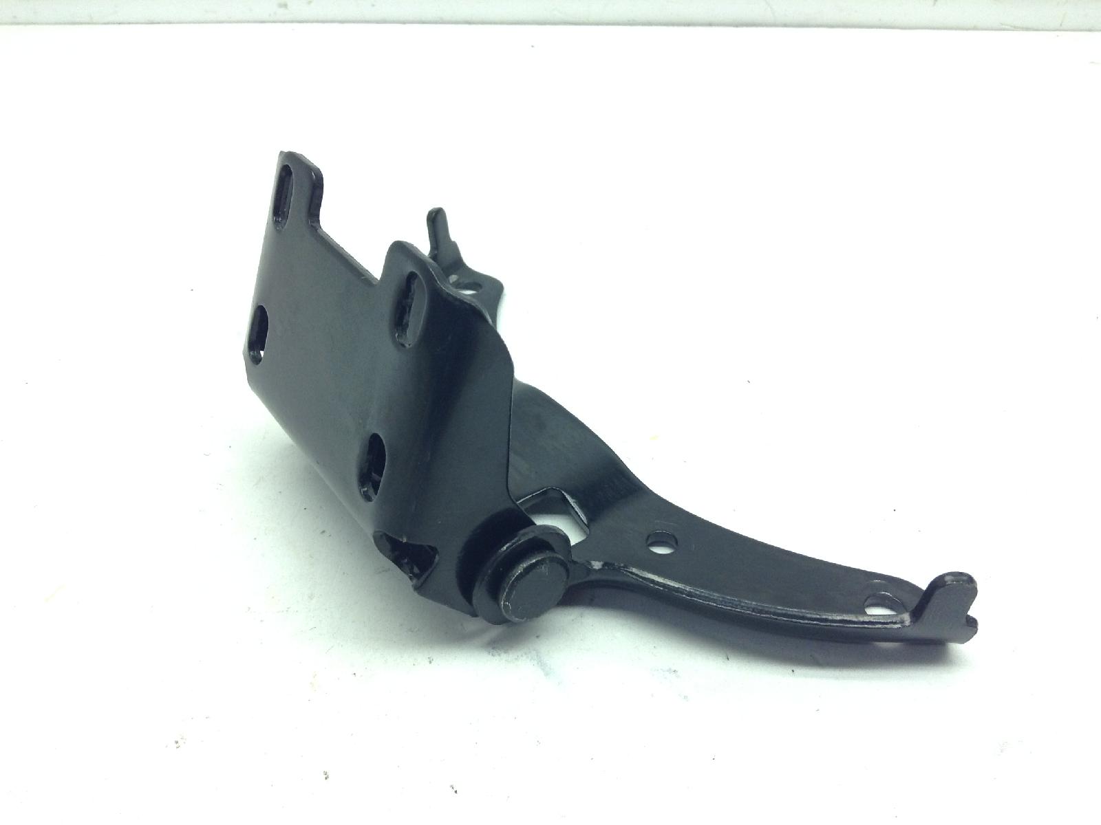 Piaggio vespa primavera e5 50 cerniera supporto sella 2020 2023 cd0100