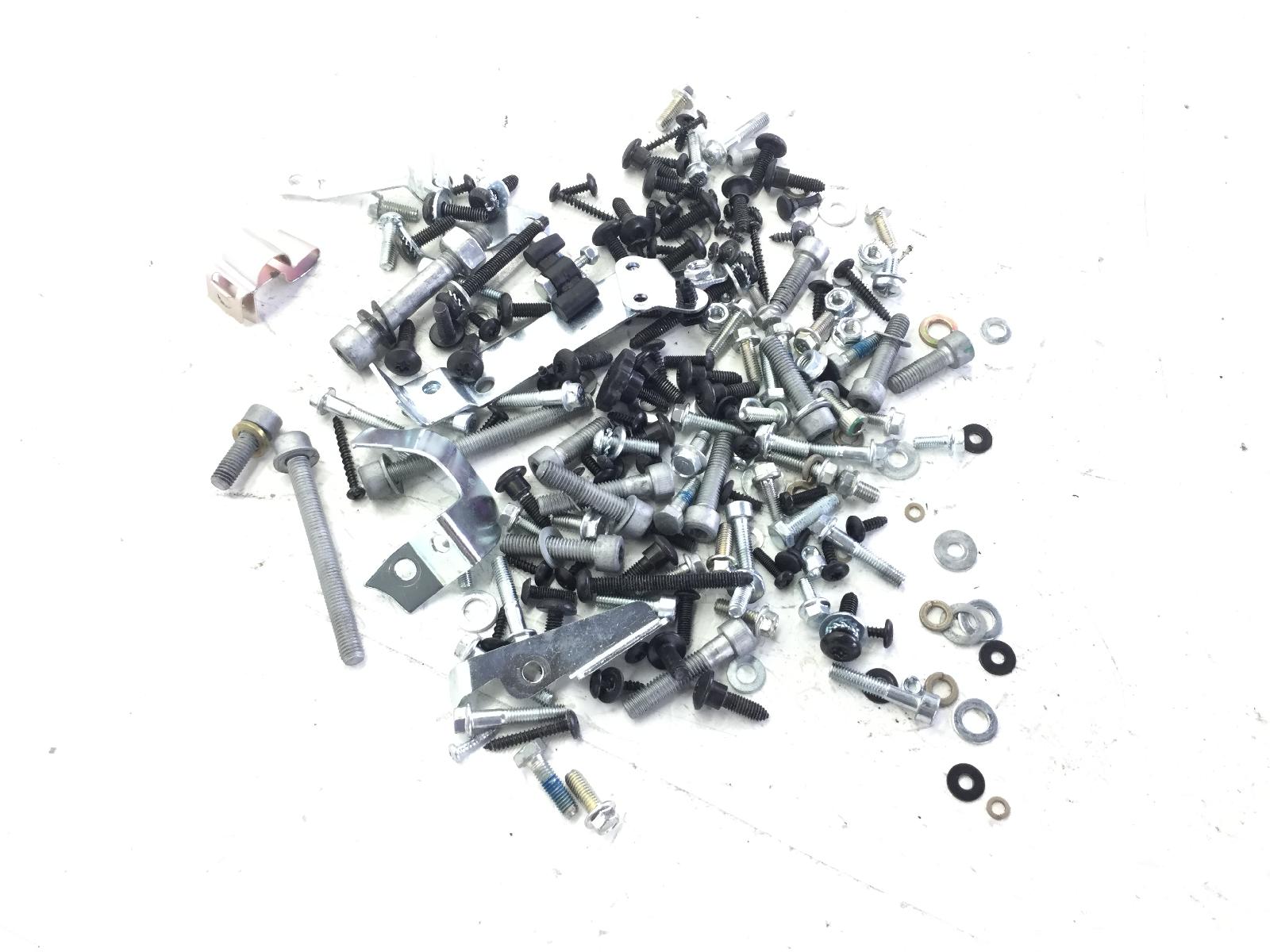 Piaggio vespa primavera e5 50 kit viti bulloni bulloneria telaio assortiti 2020 2023 cd0100
