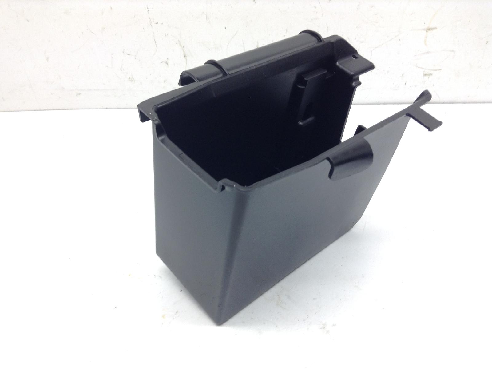 Piaggio vespa sprint 25km-h 50 carena scatola vano batteria 2020 2020 cd0201