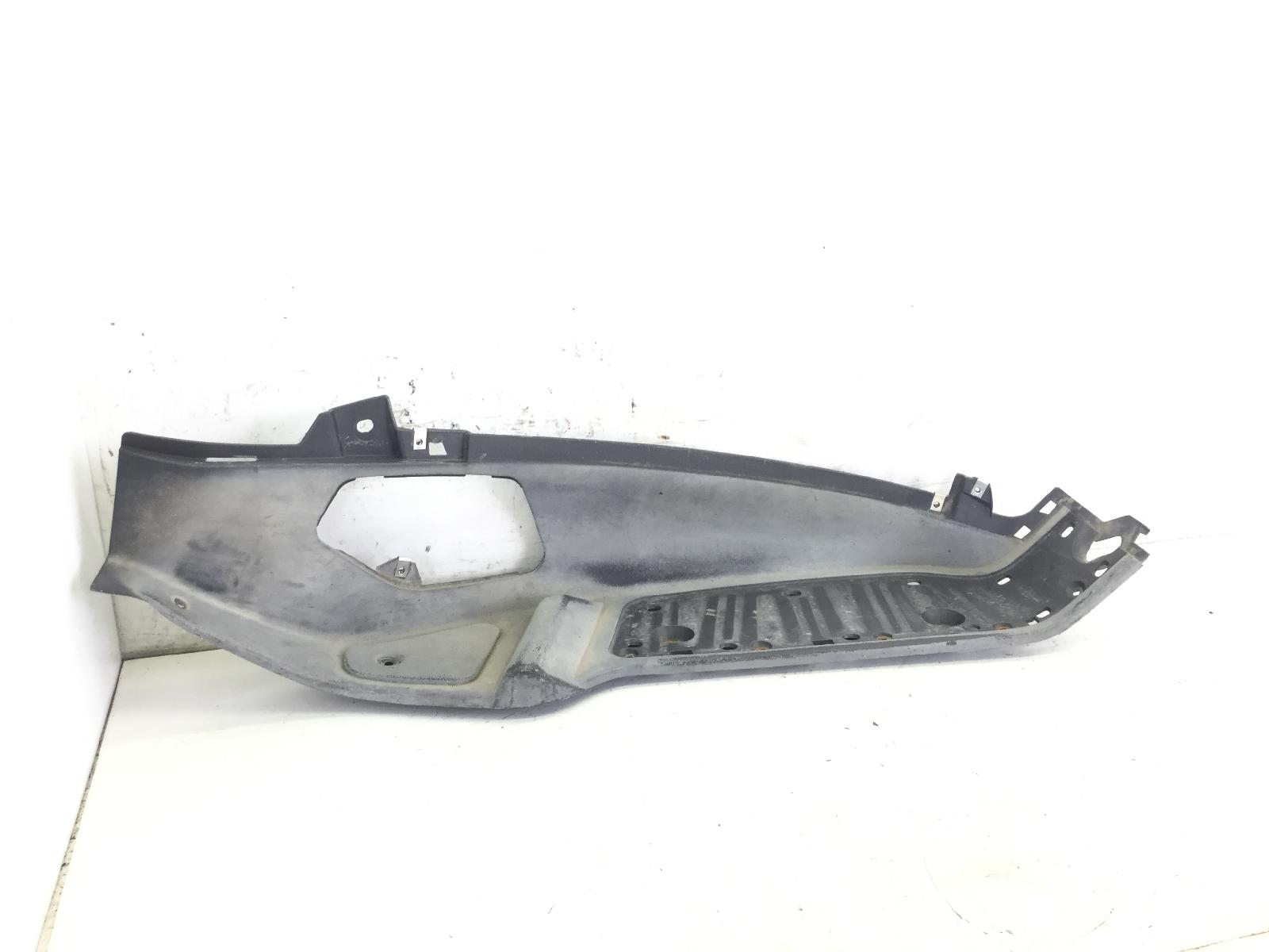 Piaggio x8 street e2 125 carena pedana pavimento poggiapiedi destra 2006 2007 m49100