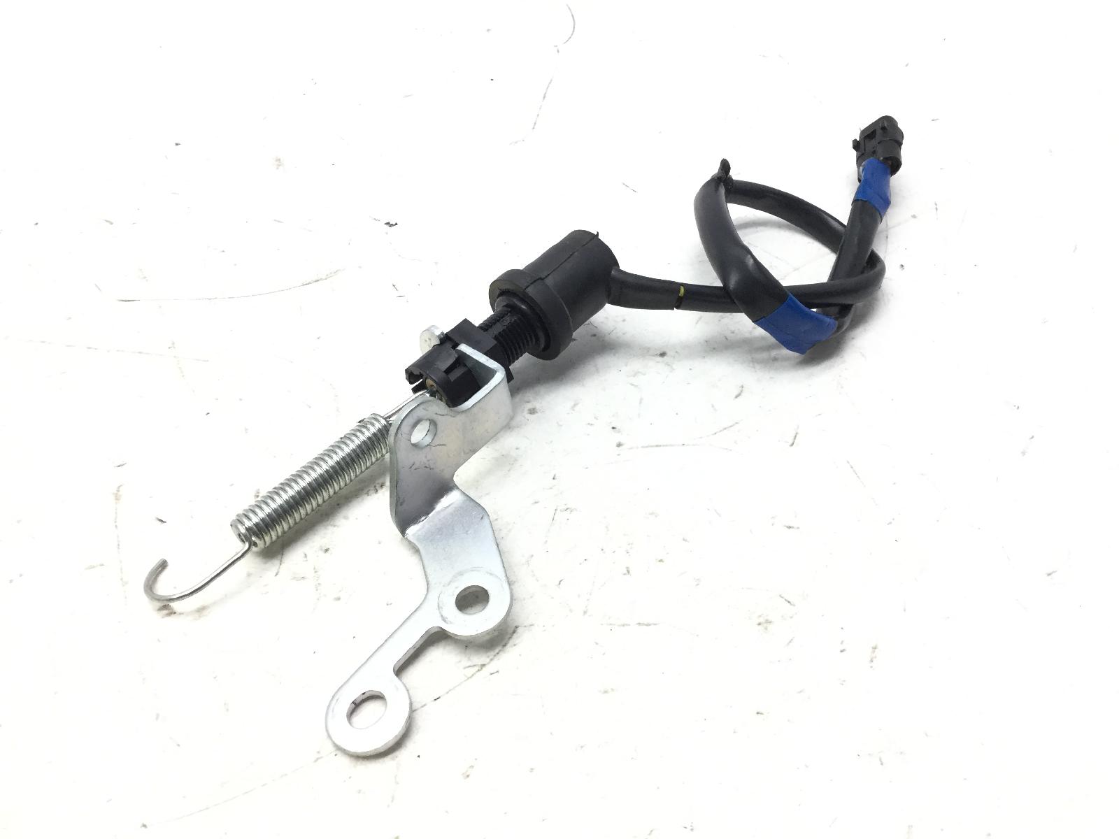 Yamaha yzf r3 a 320 sensore interruttore microstop freno posteriore sx 2019 2023 rh12d