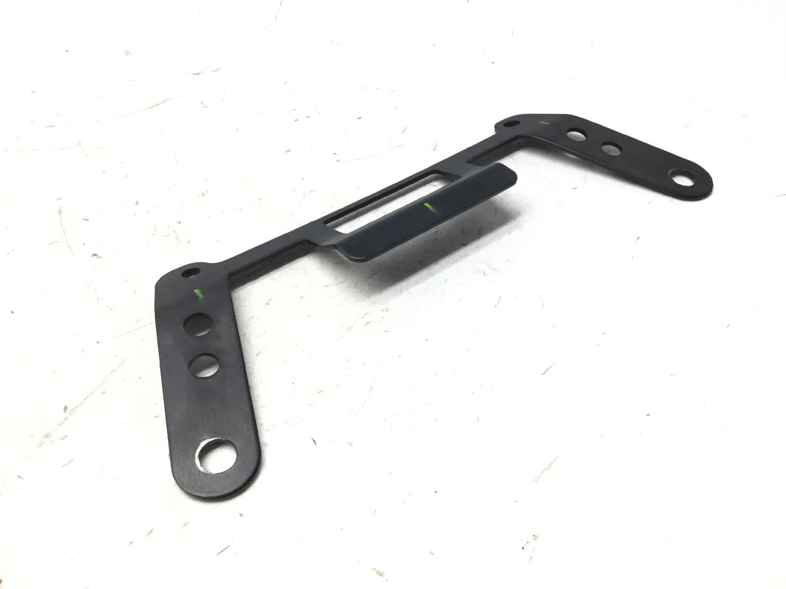 Yamaha yzf r3 a 320 staffa supporto sella 2019 2023 rh12d