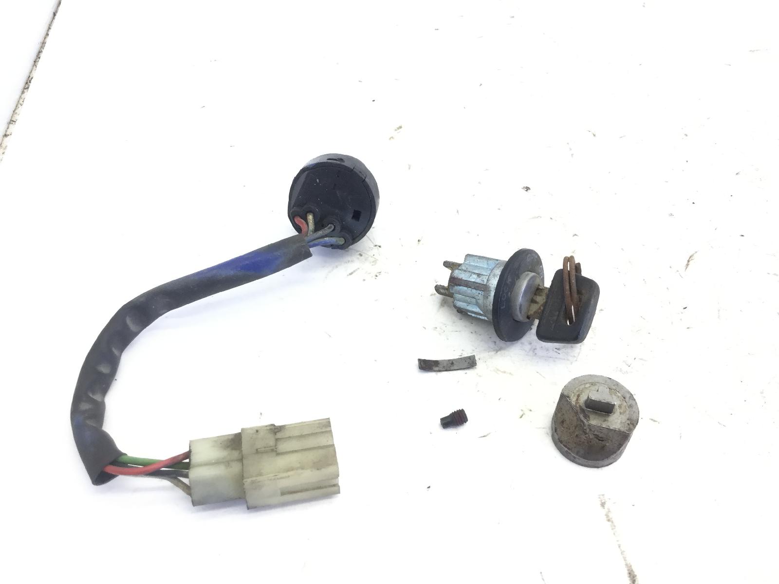 Piaggio vespa n 50 blocchetto accensione chiave e accessori 1989 1990 v5x5t