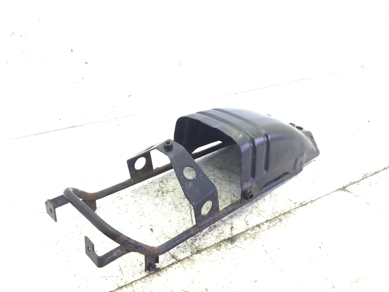 Staffa supporto parafango ruota posteriore suzuki gz marauder 250 2002 2002 ar141