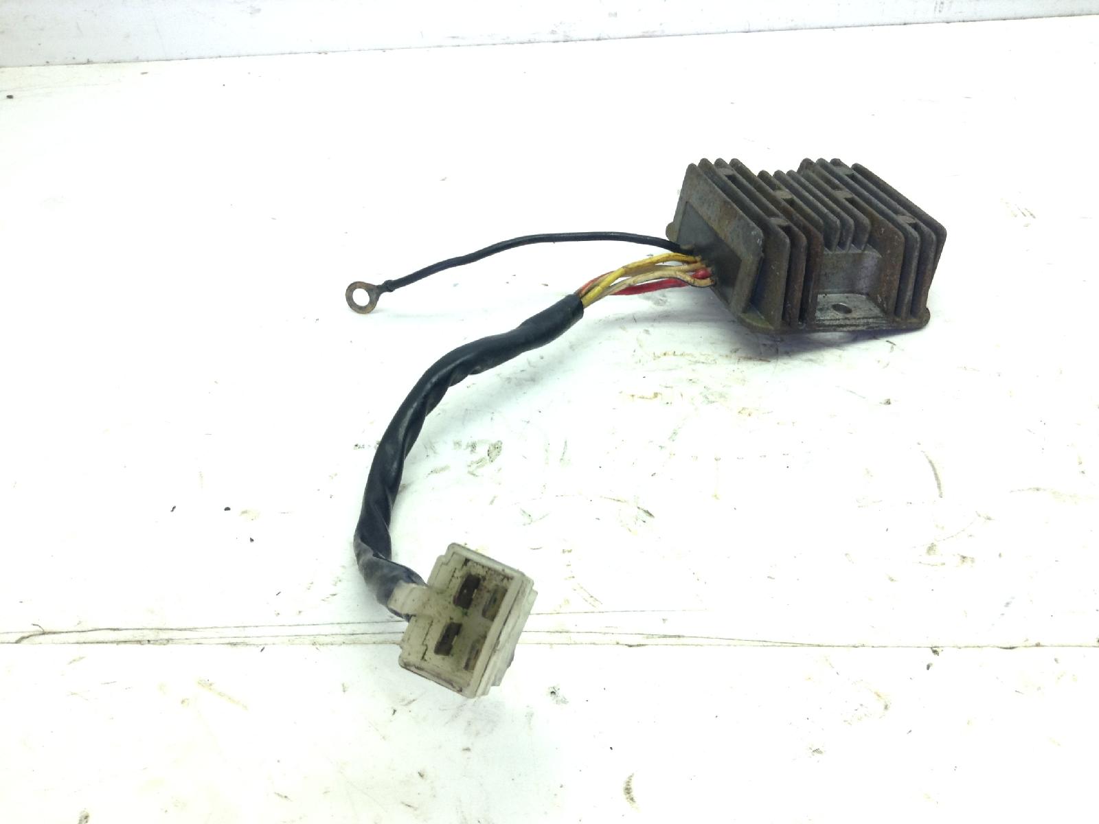 Suzuki gs 1100 gk 1100 regolatore di tensione 1982 1986 gu71d