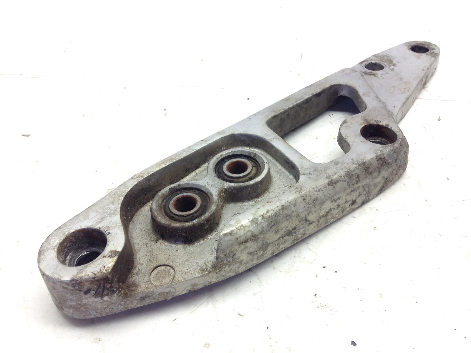 Suzuki gs 1100 gk 1100 staffa sinistra supporto pedane poggiapiedi 1982 1986 gu71d