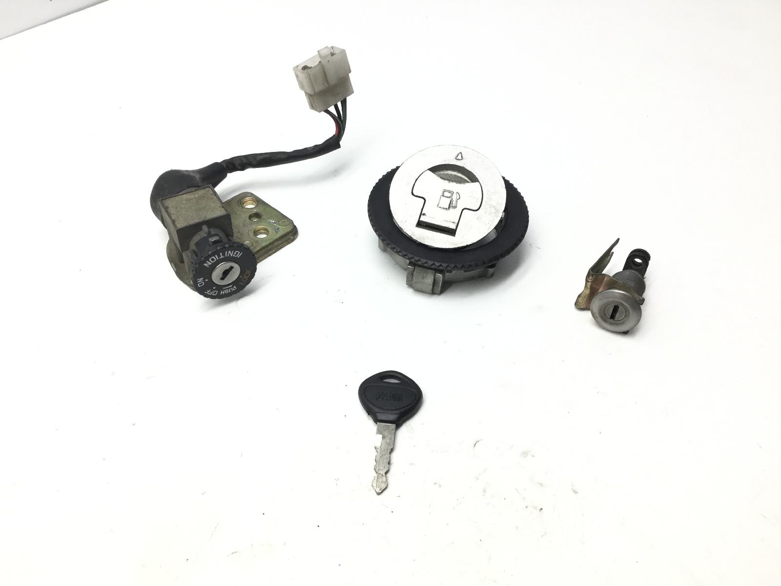 Kymco dink 150 blocchetto accensione serratura tappo benzina e chiave 1997 1998 sh30aa
