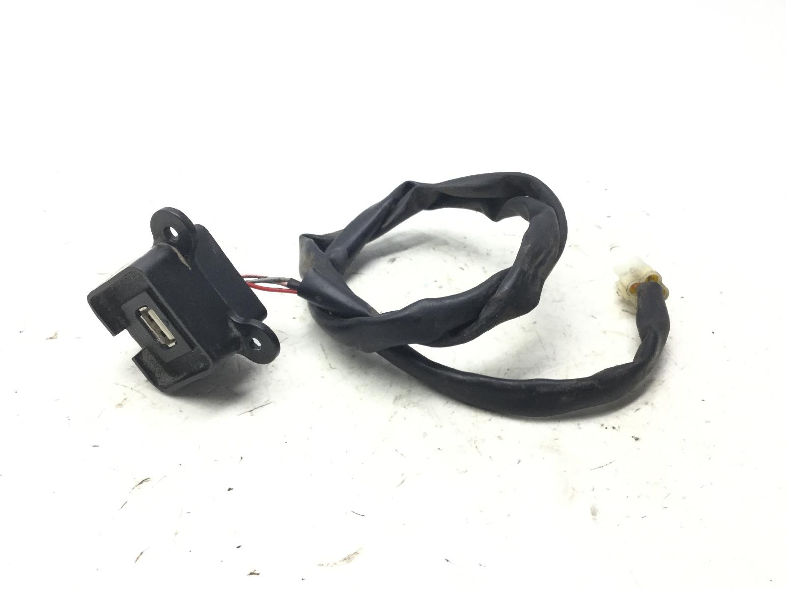 Sym symphony st e5 50 presa usb 2021 2021 lxmxla101mxb