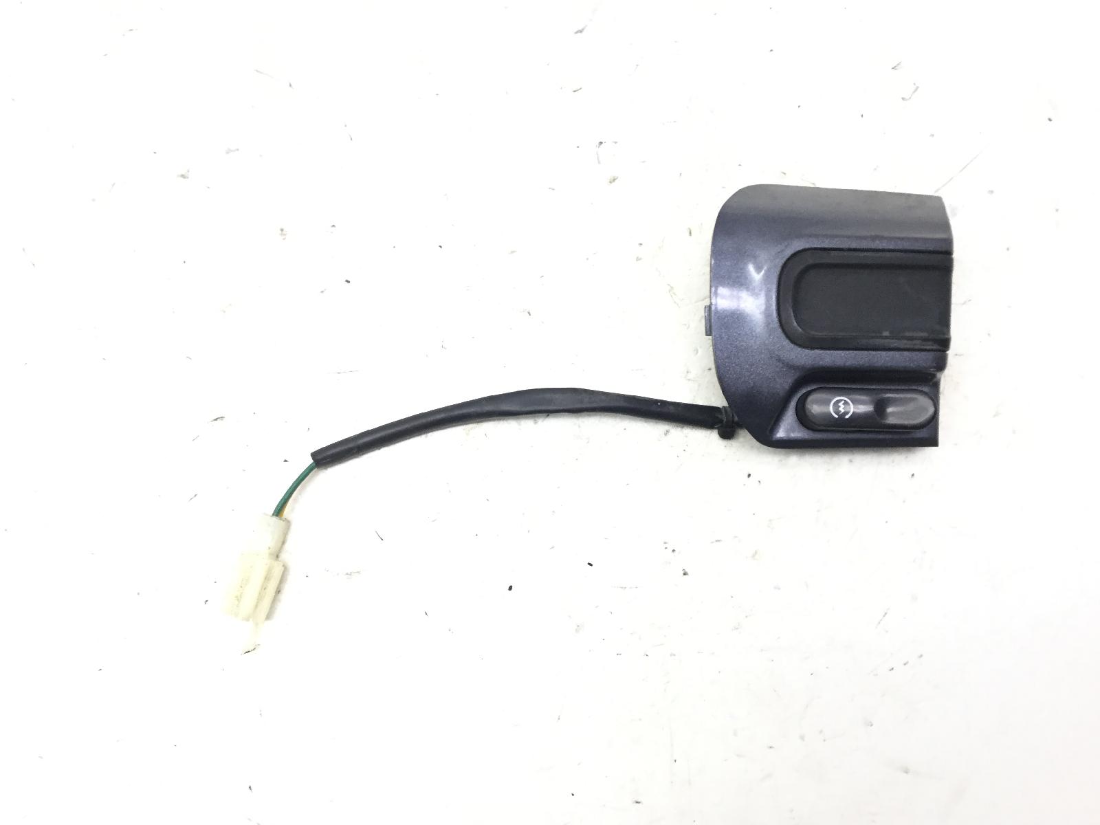 Sym symphony st e5 50 devio commutatore luci accensione destro 2021 2021 lxmxla101mxb