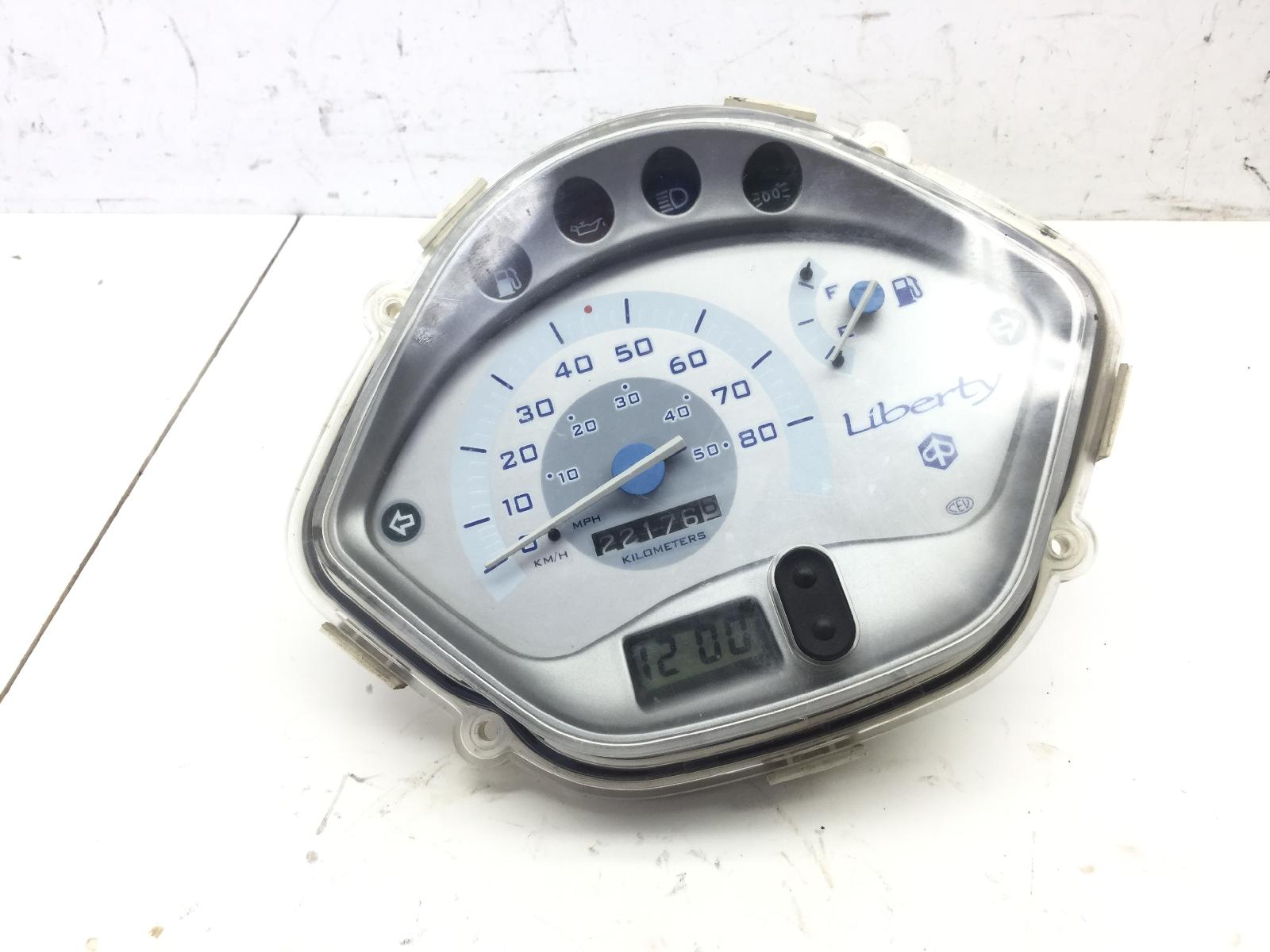 Piaggio liberty 2t rst 50 strumentazione contachilometri tachimetro 2004 2004 c42100
