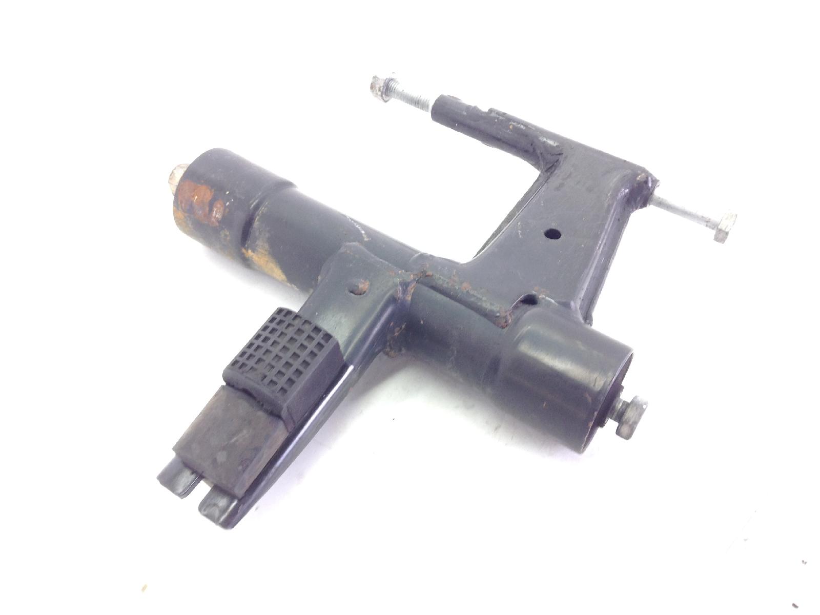Piaggio liberty 2t rst 50 staffa supporto motore 2004 2004 c42100