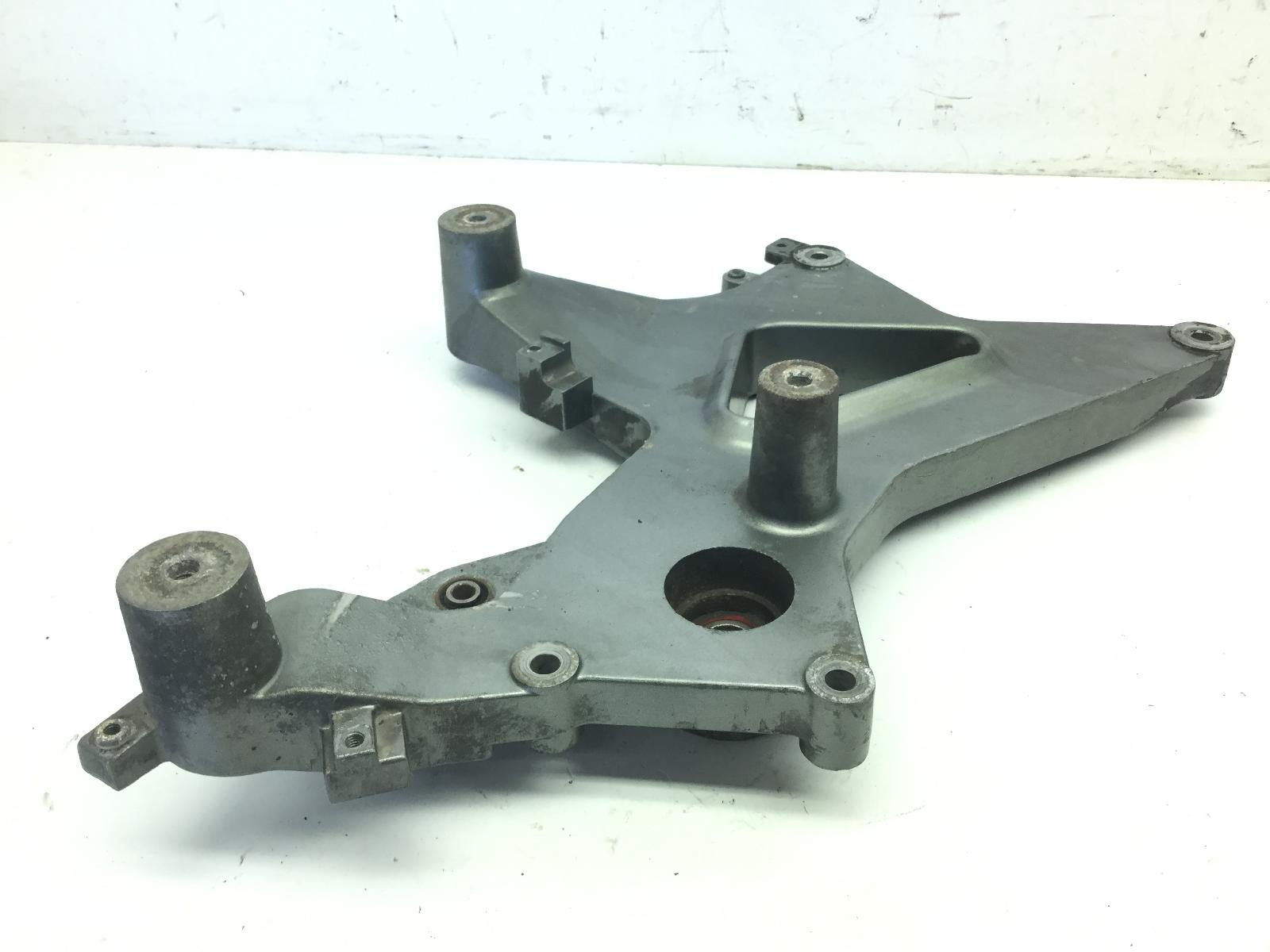 Kymco g-dink g dink 125 staffa supporto scarico marmitta 2012 2012 v51000