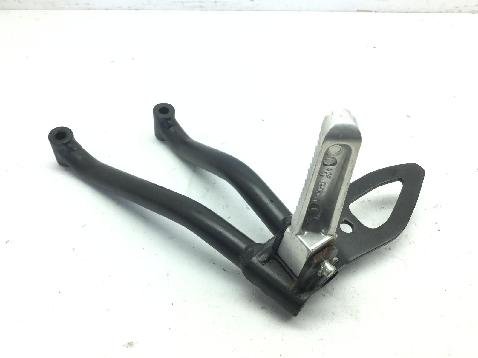 Yamaha xsr 125 pedana poggiapiede posteriore sinistra e supporto 2021 2021 re441