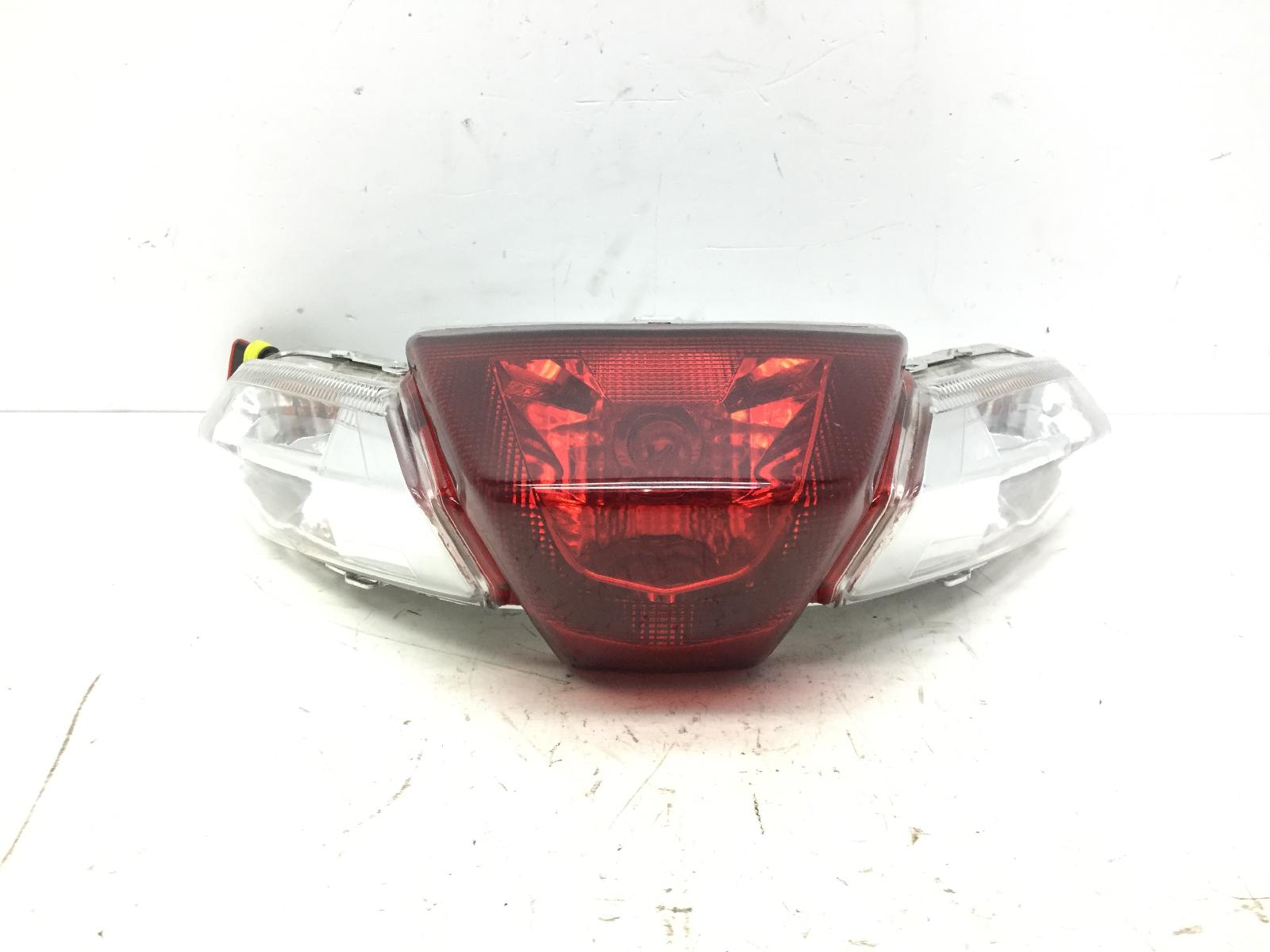 Piaggio liberty iget 4t 3v e5 50 faro fanale stop frecce posteriore 2021 2023 rp8cd1100