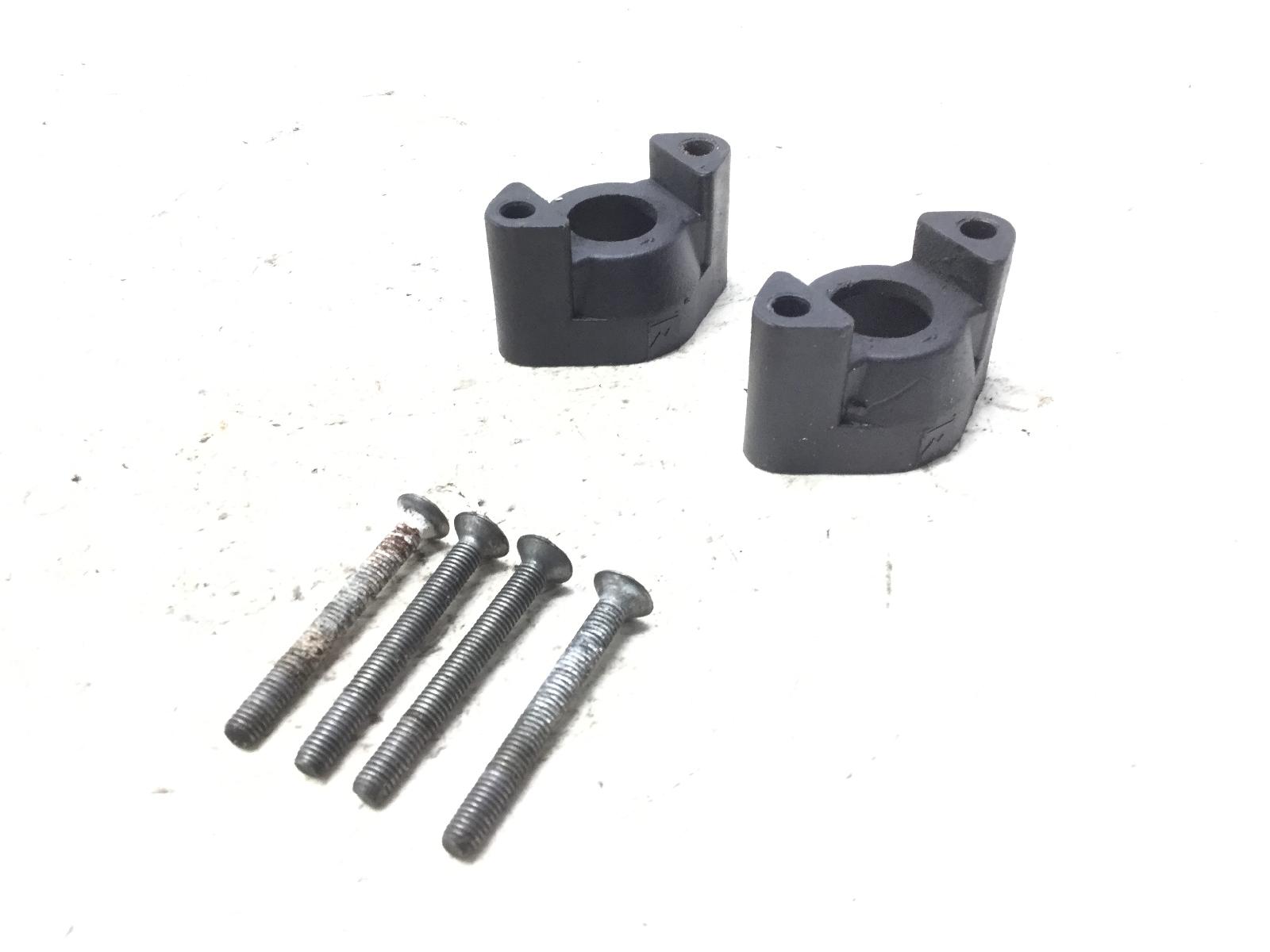 Moto guzzi v11 le mans 1100 coppia flange fissaggio iniettori benzina 2002 2005 kt