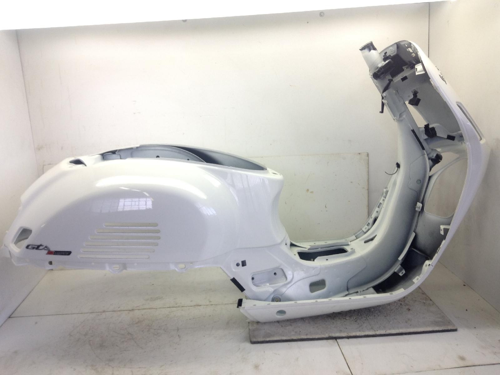 Piaggio vespa gts super abs km 0 300 telaio - leggi descrizione 2022 2024 md3103