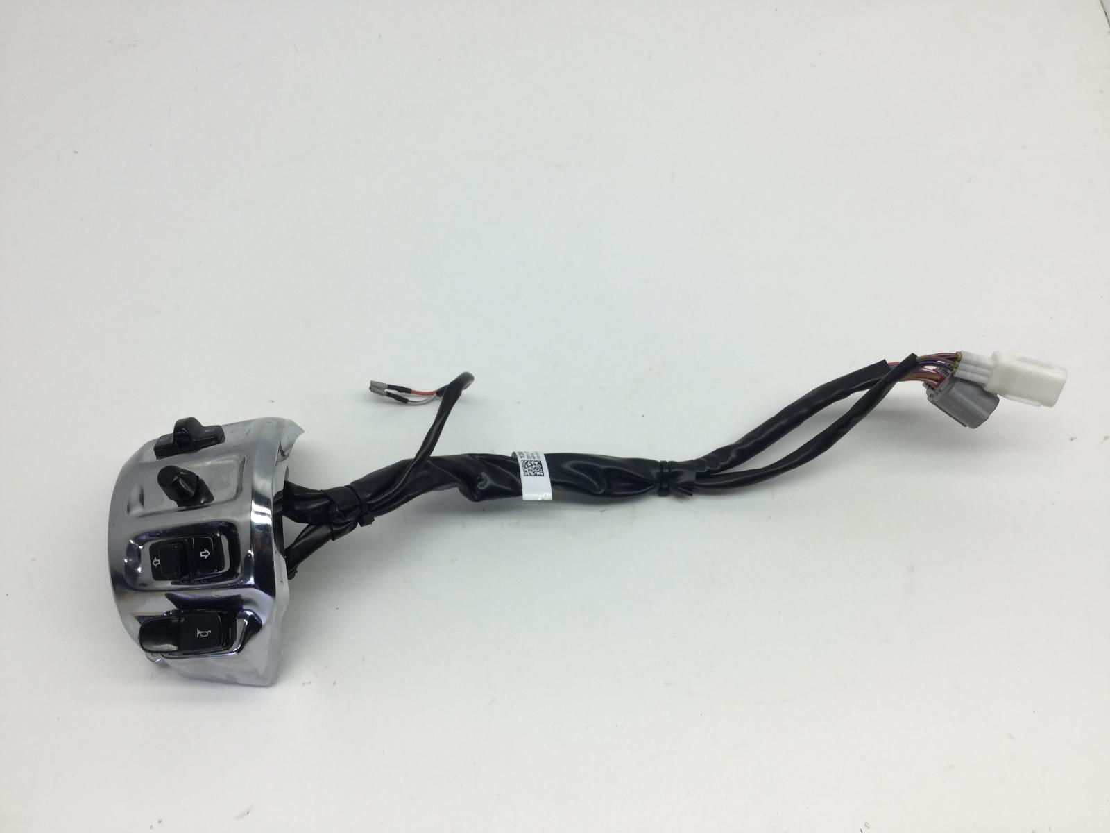 Piaggio vespa gts super abs km 0 300 devio commutatore frecce sinistro 2022 2024 md3103