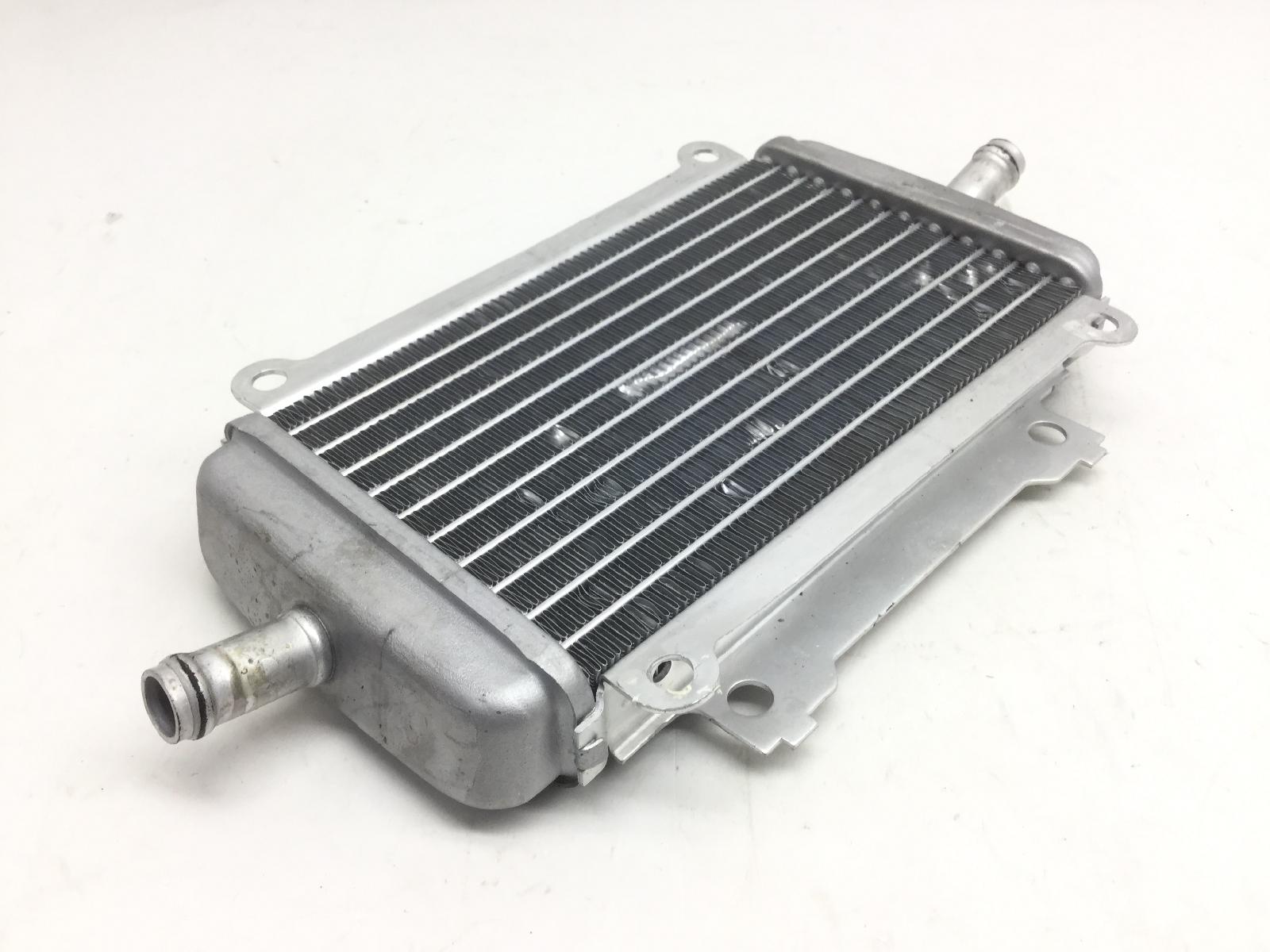 Piaggio vespa gts super abs km 0 300 radiatore destro sinistro 2022 2024 md3103