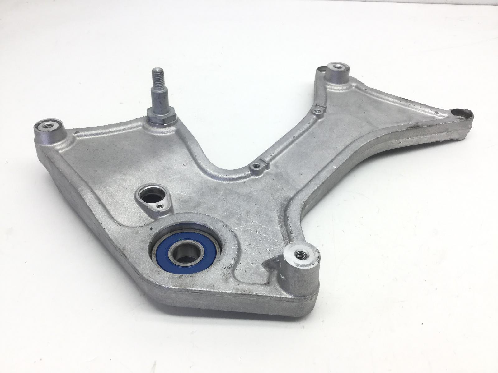 Piaggio vespa gts super abs km 0 300 staffa supporto scarico marmitta 2022 2024 md3103