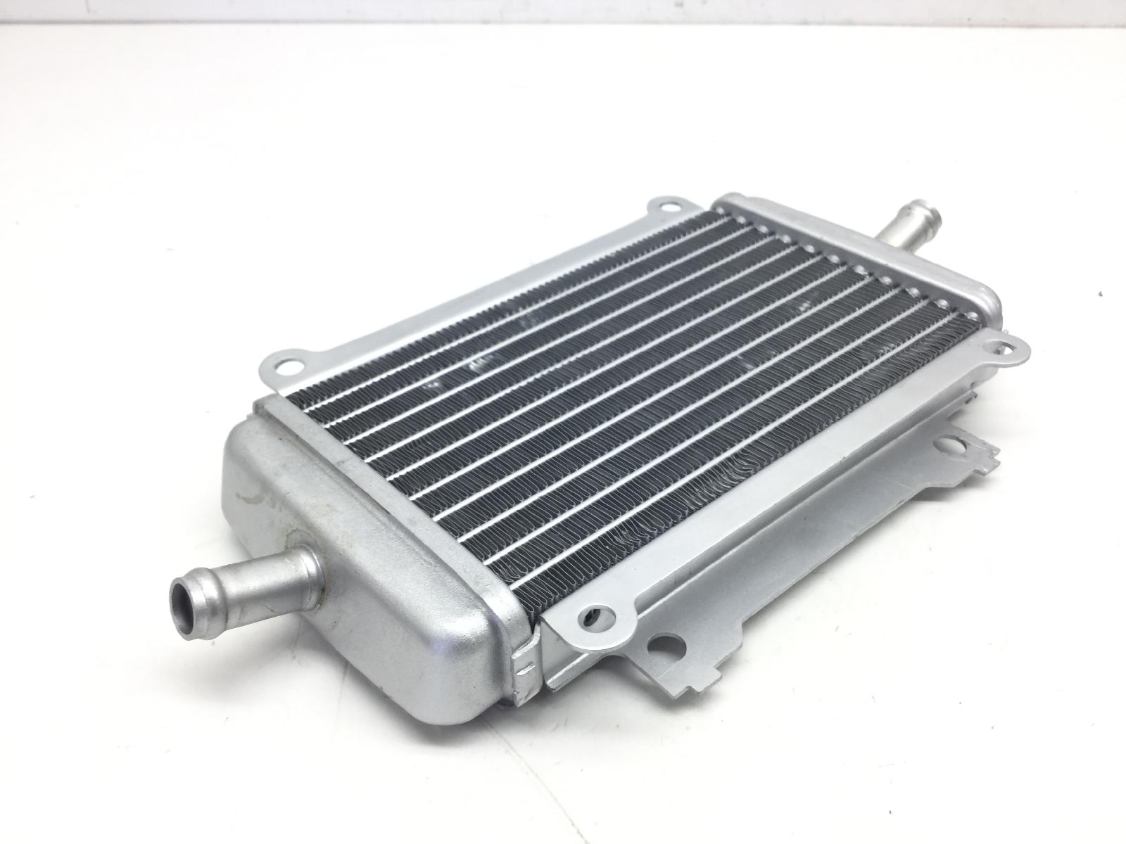 Piaggio vespa gts super abs km 0 300 radiatore destro sinistro 2022 2024 md3103