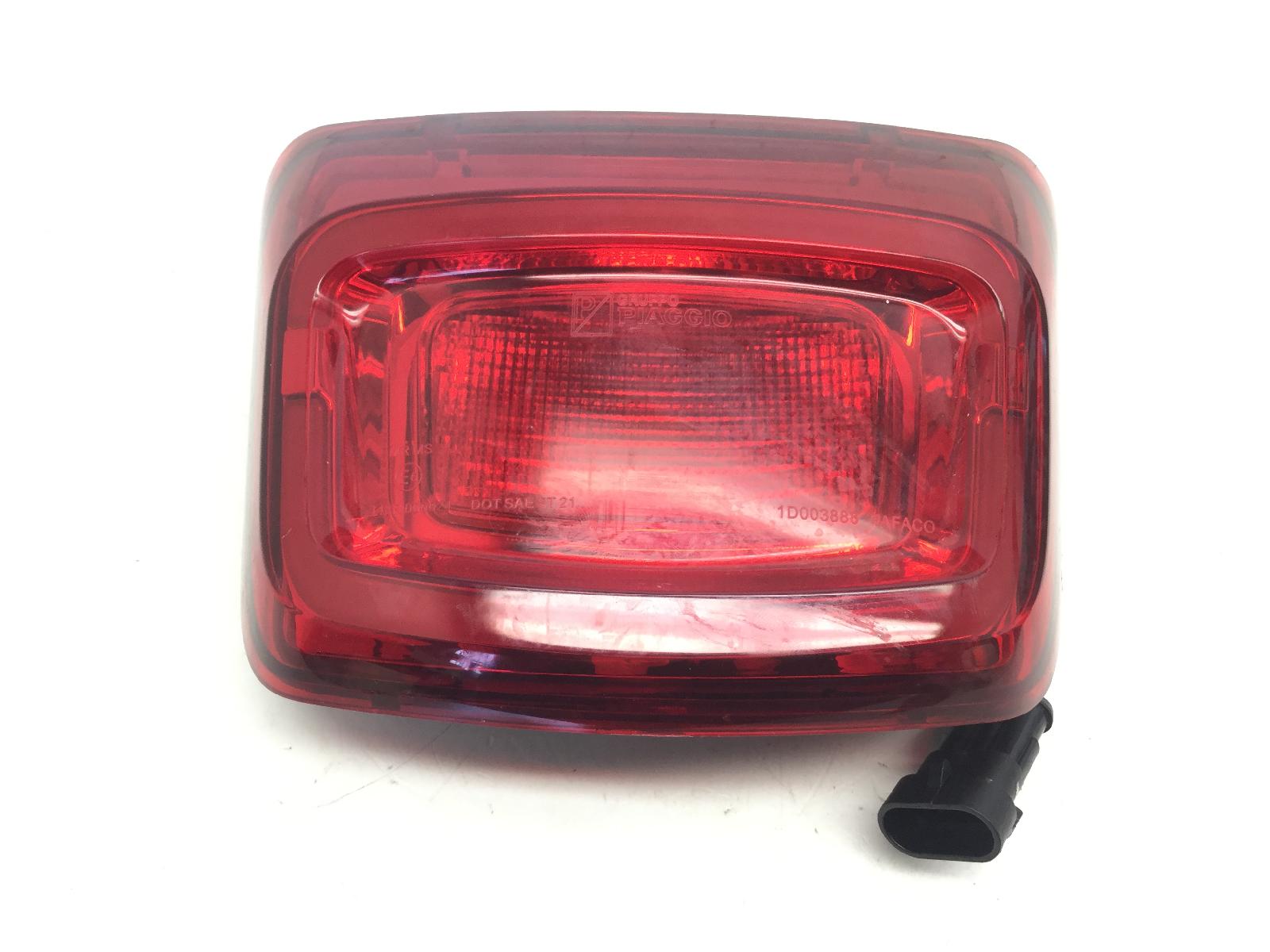 Piaggio vespa gts super abs km 0 300 faro fanale stop posteriore 2022 2024 md3103