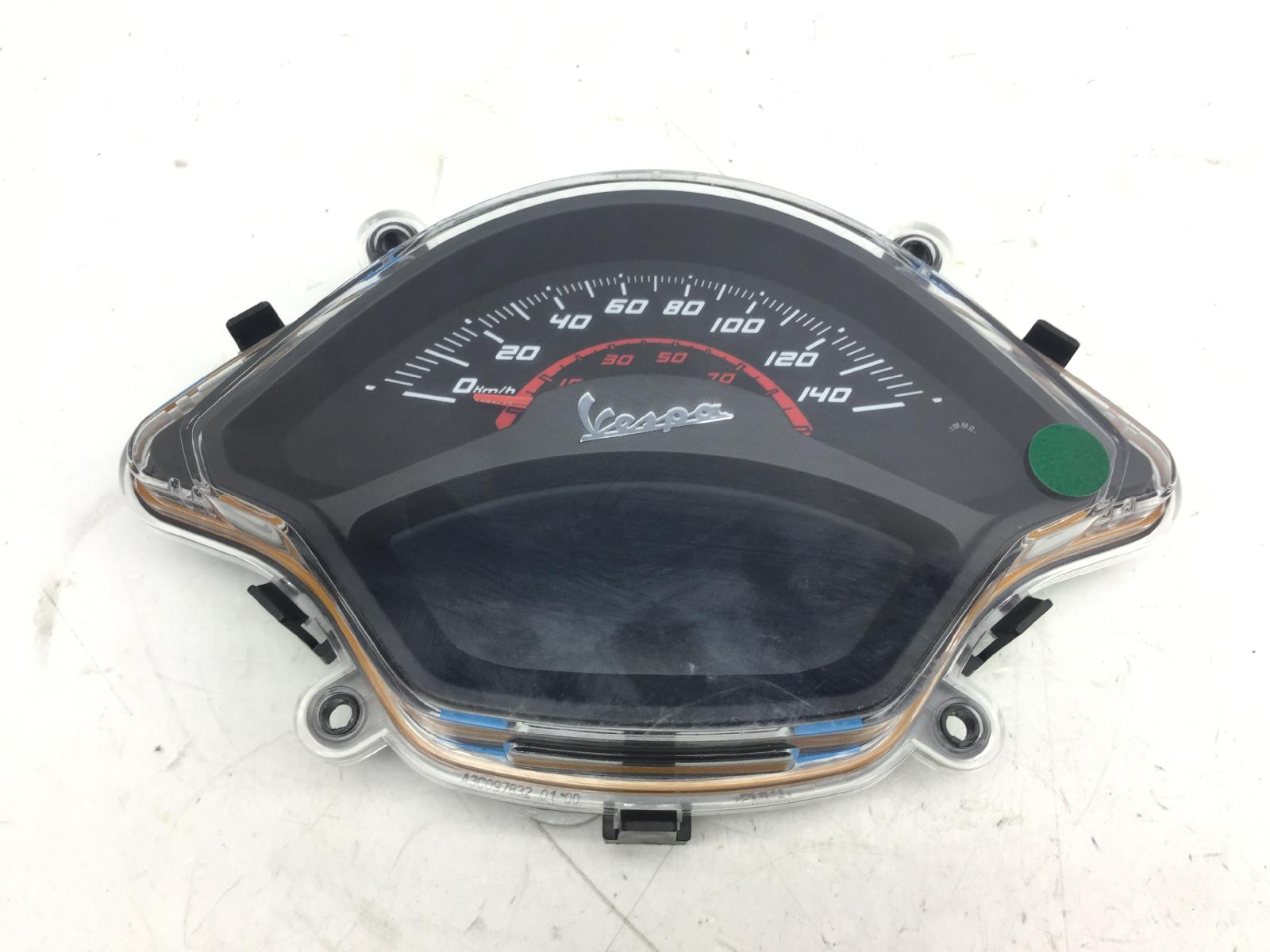 Piaggio vespa gts super abs km 0 300 strumentazione contachilometri 2022 2024 md3103