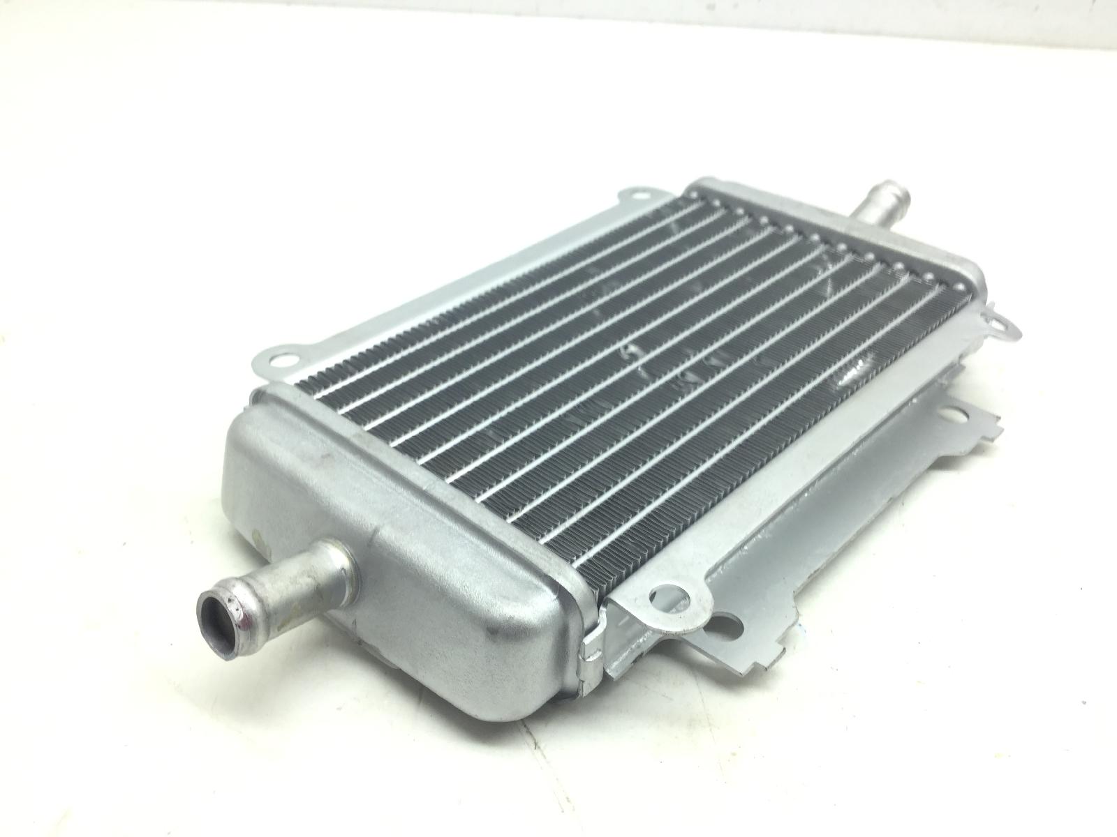 Piaggio vespa gts super abs km 0 300 radiatore sinistro destro 2022 2024 md3103