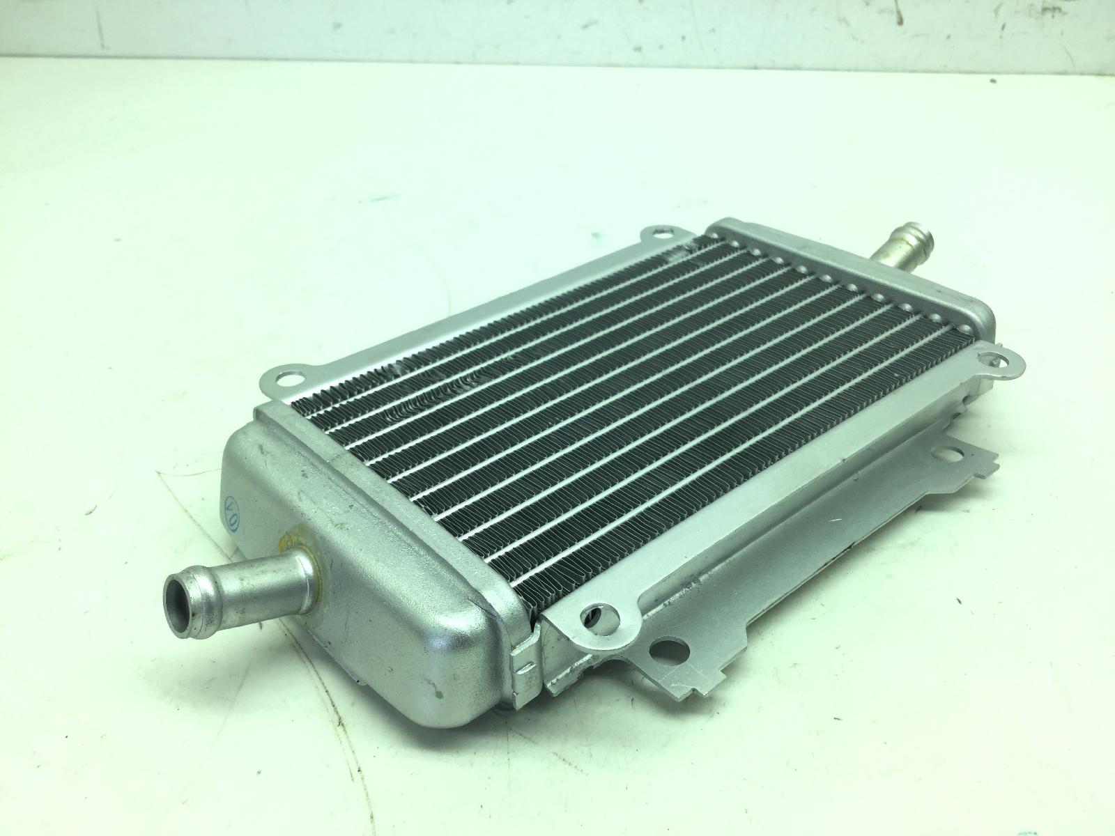Piaggio vespa gts super abs km 0 300 radiatore sinistro destro 2022 2024 md3104