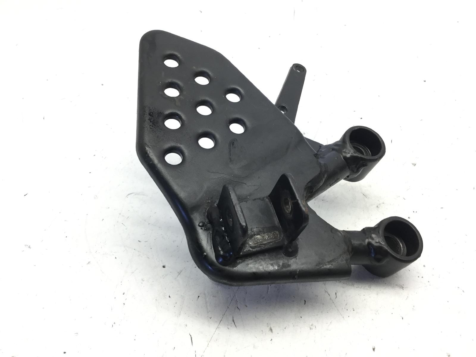 Ksr moto grs 125 staffa supporto pedana anteriore destra 2017 2020 va4u1400
