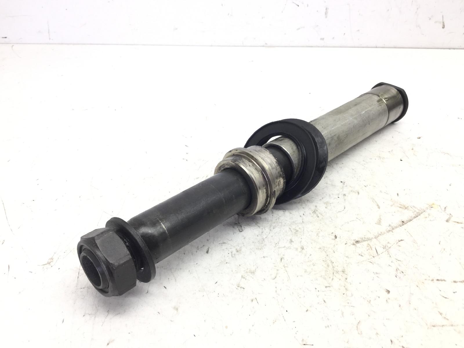 Yamaha yzf r6 600 perno asse ruota posteriore ø: 28 mm 2003 2004 rj051