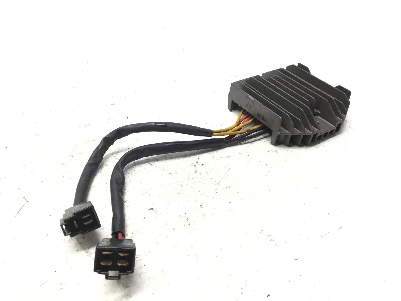 Triumph sprint gt abs 1050 regolatore di tensione 2010 2013 smttf6885jb