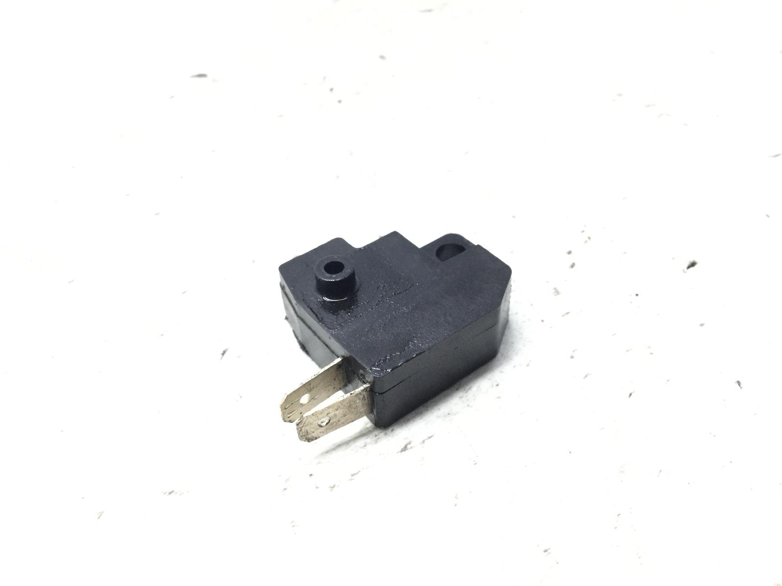 Triumph sprint gt abs 1050 sensore stop microstop freno anteriore destro 2010 2013 smttf6885jb