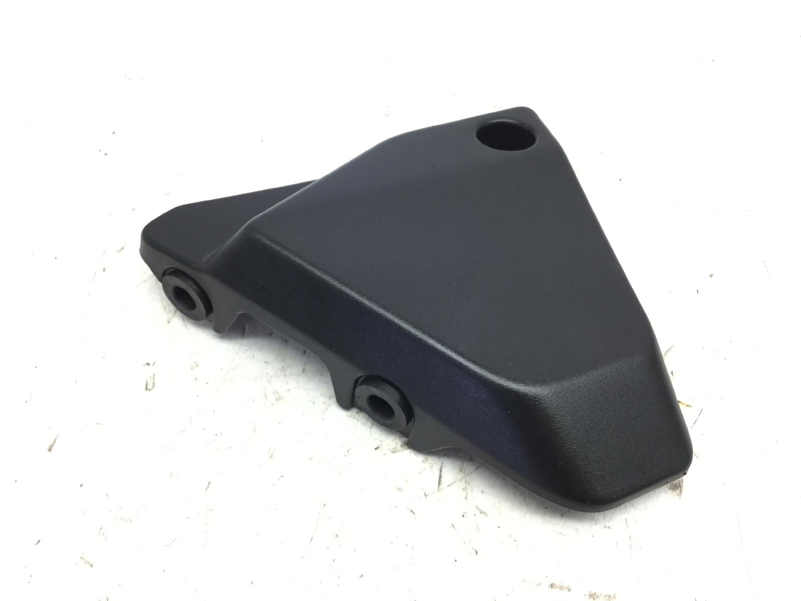 Benelli trk 702 x e5 700 coperchio sinistro posteriore telaio 2024 2024 zvnpa8010rbg