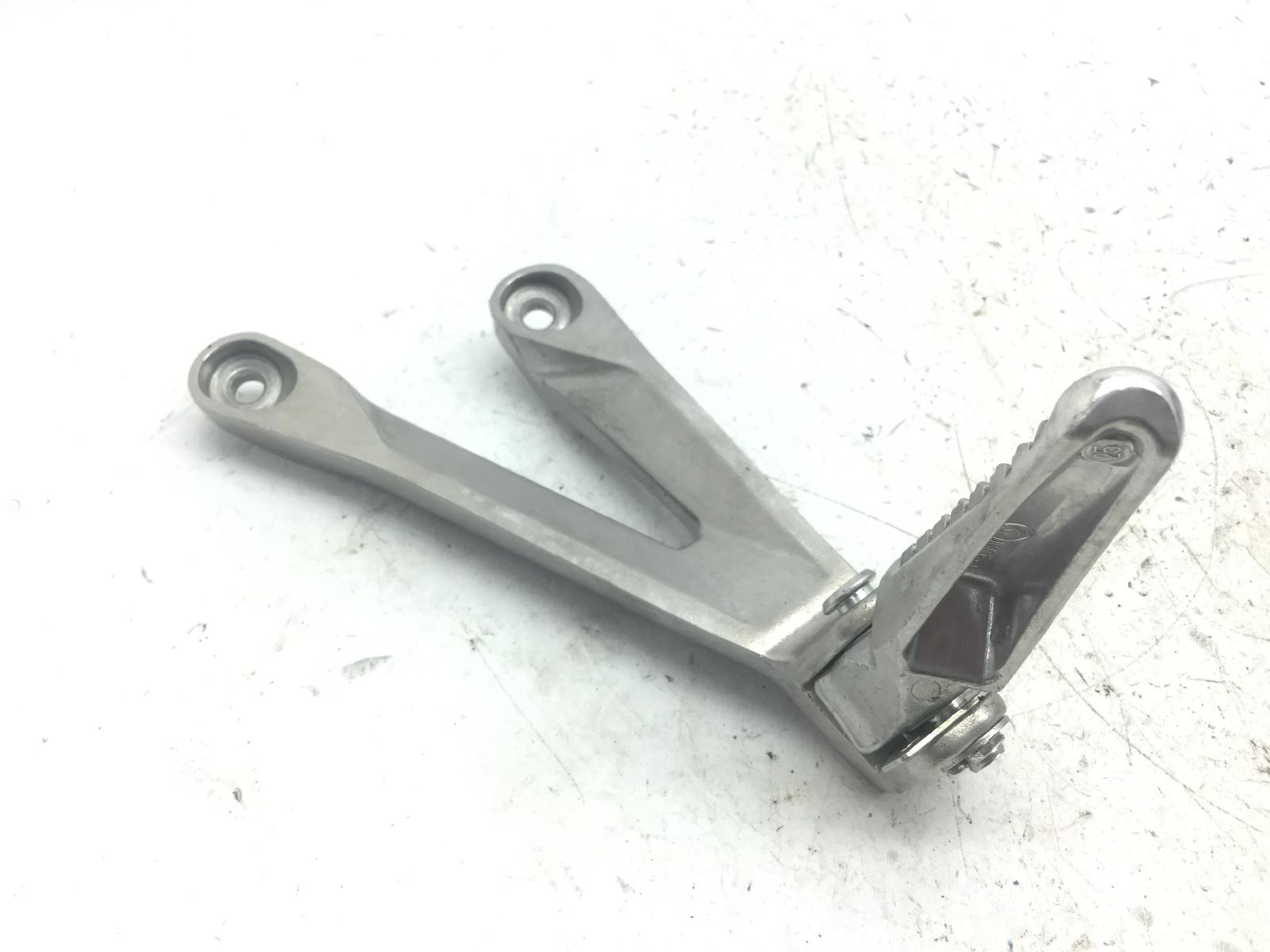 Honda cbr rr abs km0 600 pedana poggiapiede posteriore sinistra e staffa 2024 2026 pc69a4rk