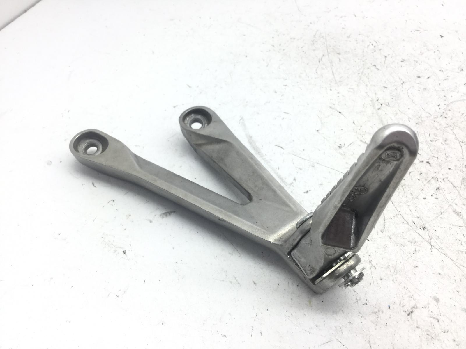 Honda cbr rr abs km0 600 pedana poggiapiede posteriore sinistra e staffa 2024 2026 pc69a4rk