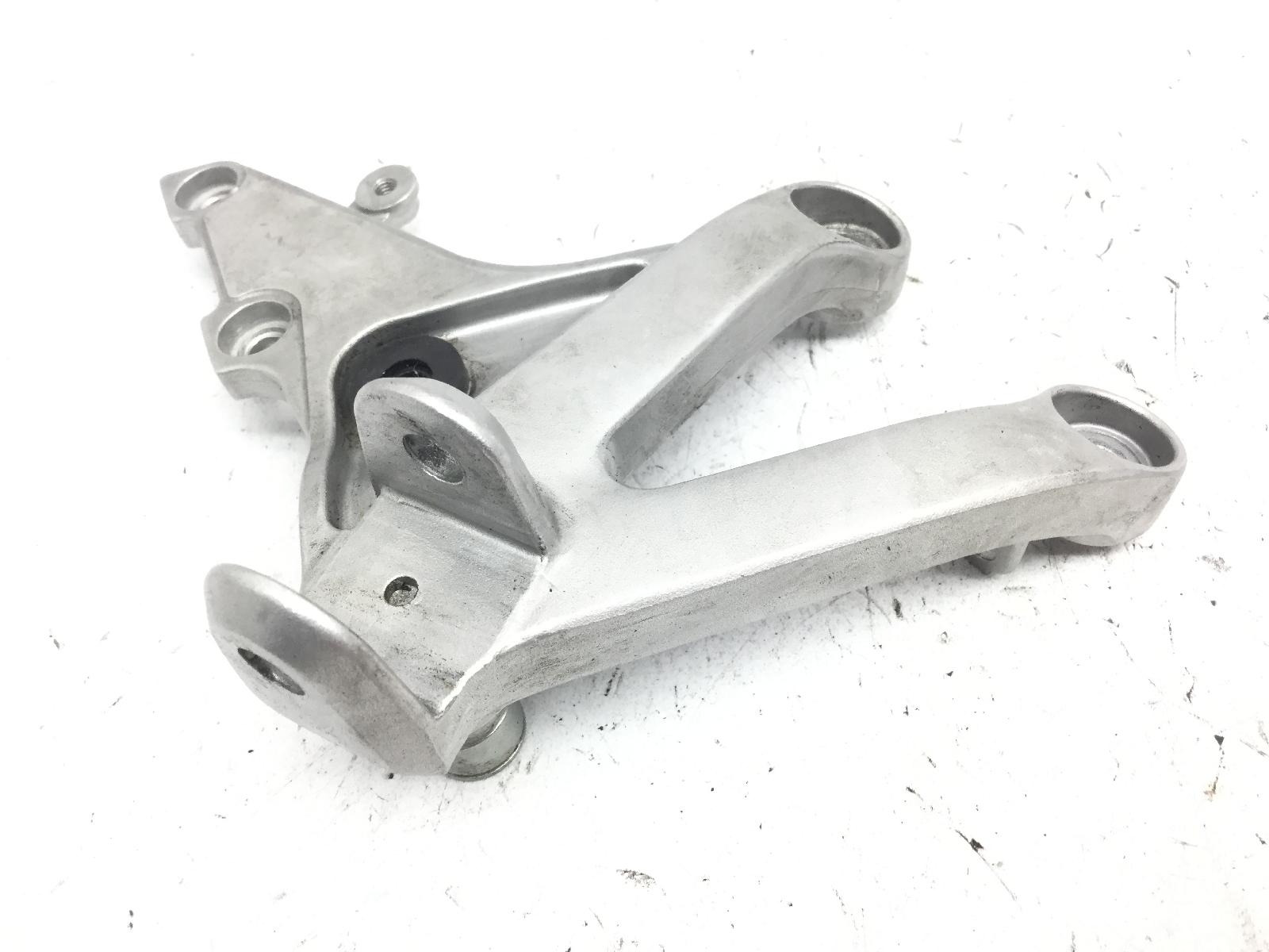 Honda cbr rr abs km0 600 staffa supporto pedana anteriore destra 2024 2026 pc69a4rk
