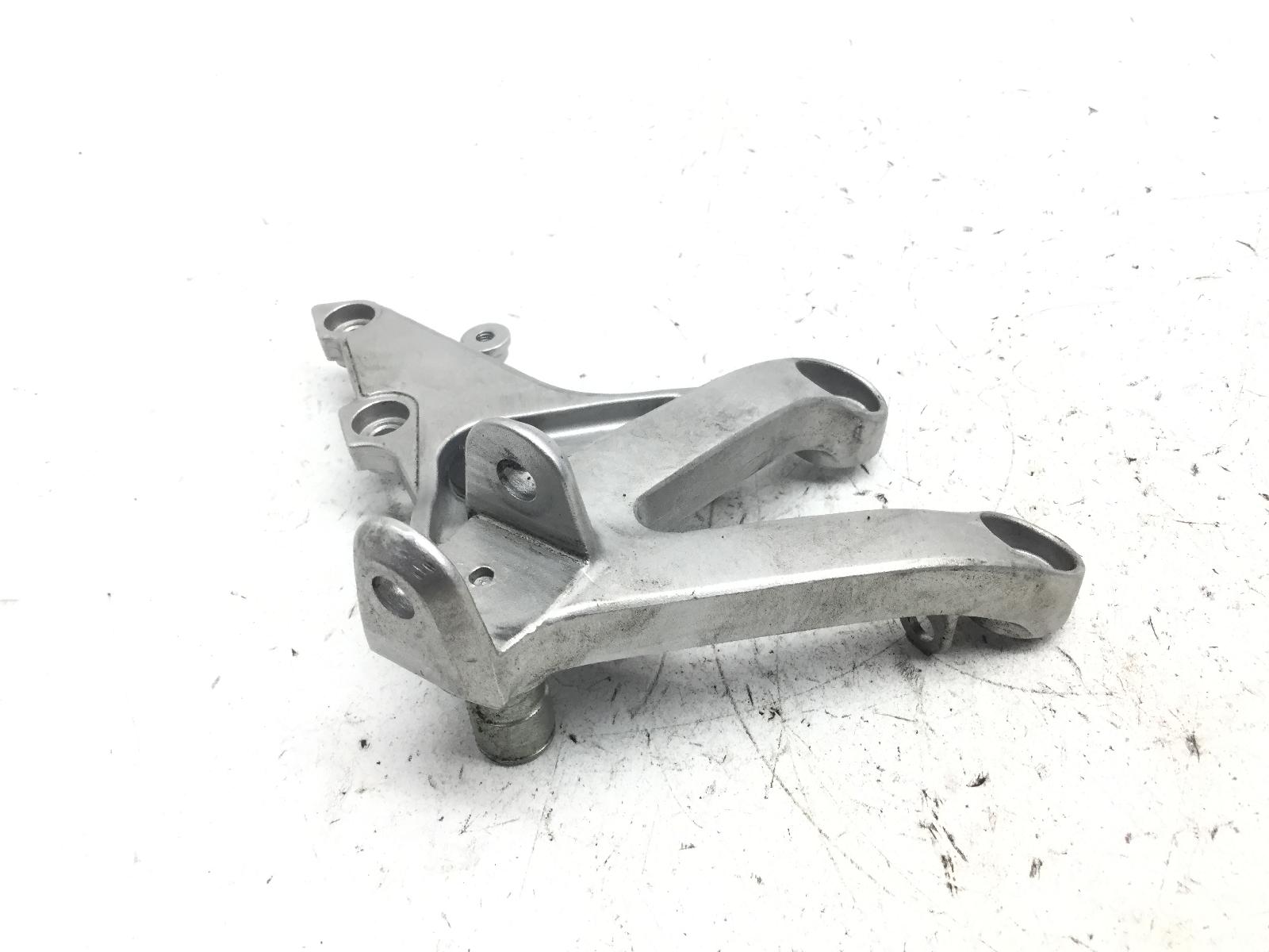 Honda cbr rr abs km0 600 staffa supporto pedana anteriore destra 2024 2026 pc69a4rk